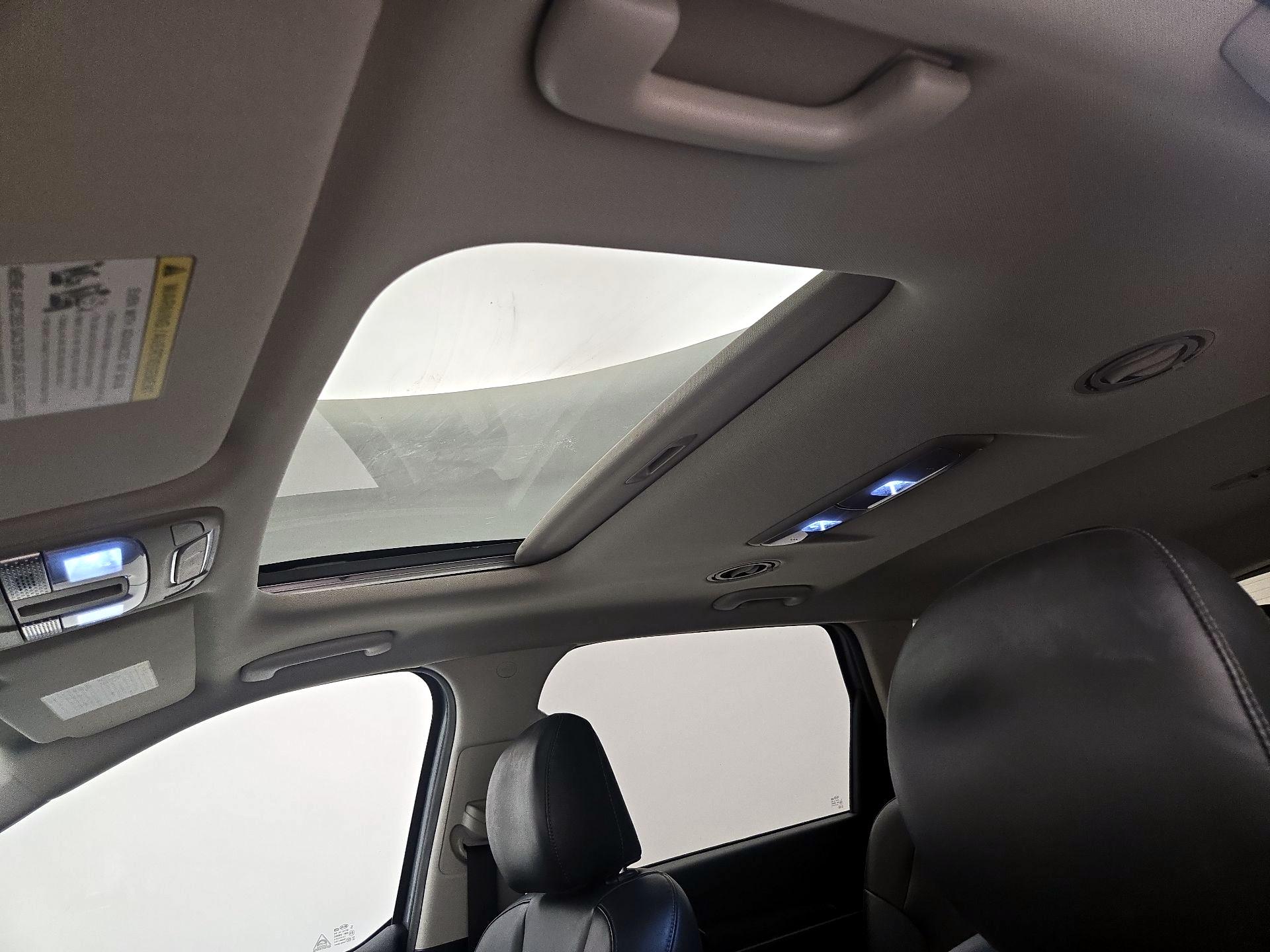 Thumbnail: 2020 Kia Telluride - 19