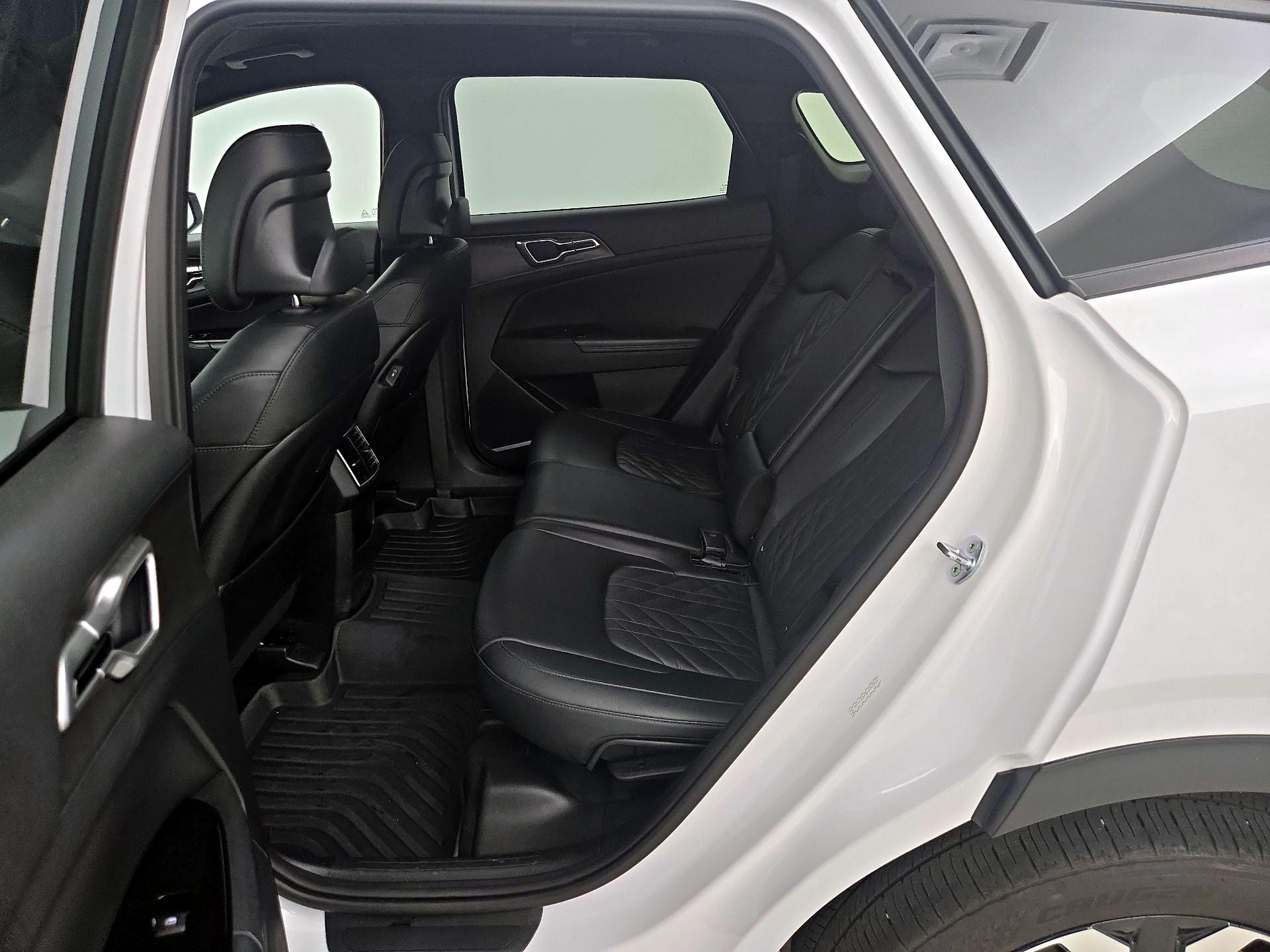 Thumbnail: 2023 Kia Sportage - 20
