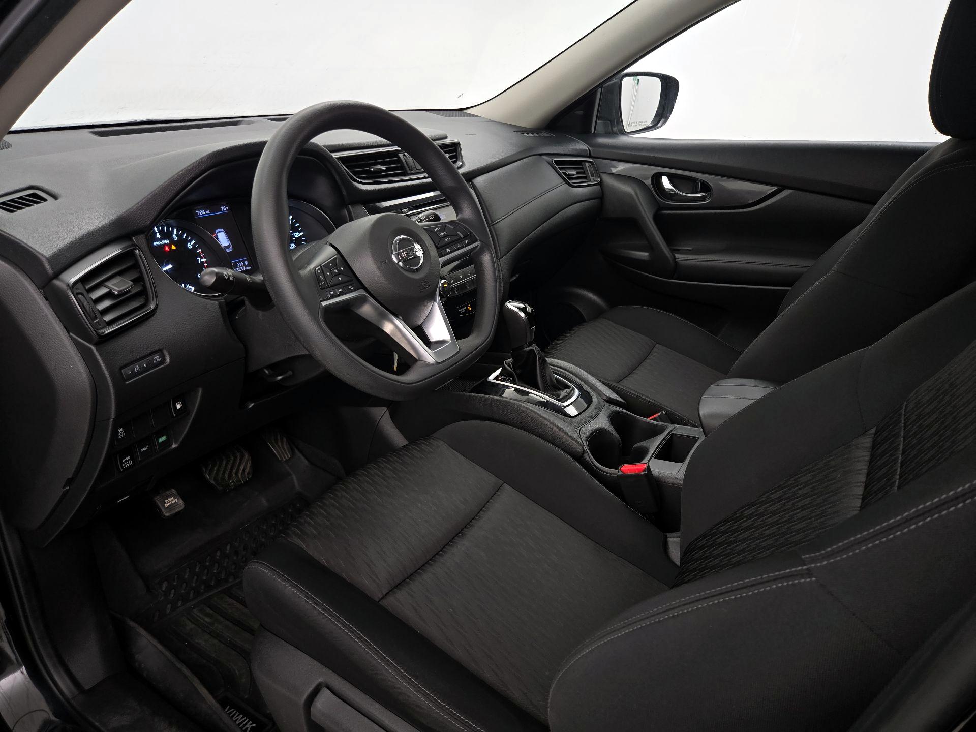 Thumbnail: 2018 Nissan Rogue - 11