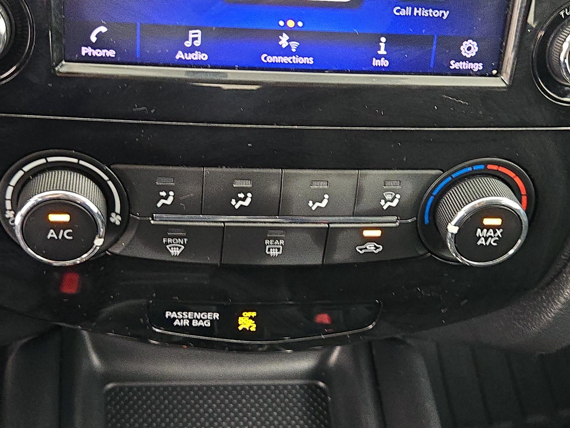 Thumbnail: 2018 Nissan Rogue - 16