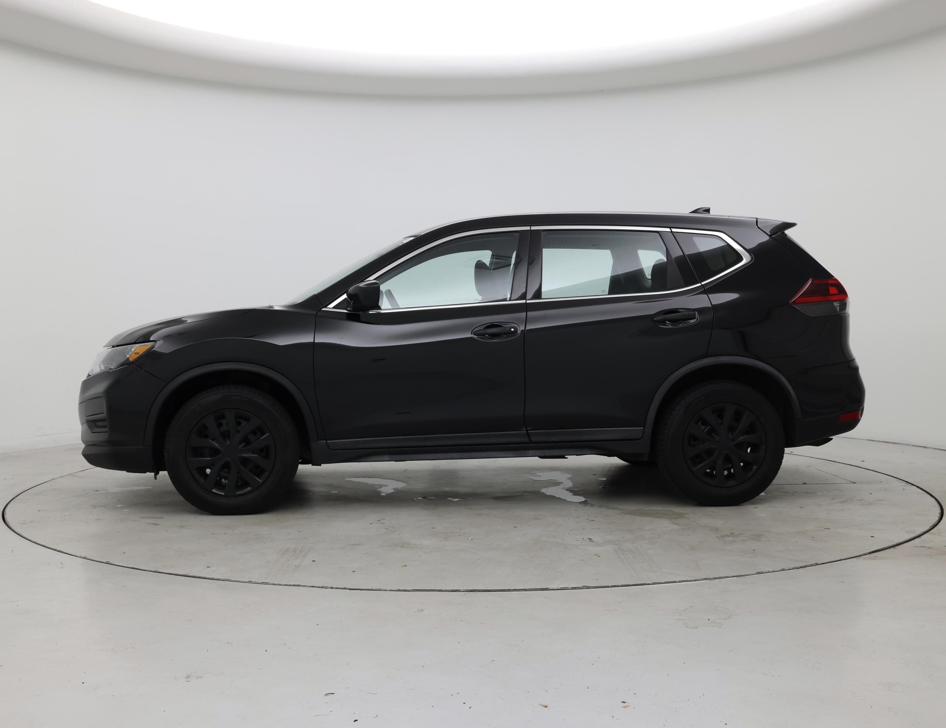 Thumbnail: 2018 Nissan Rogue - 3