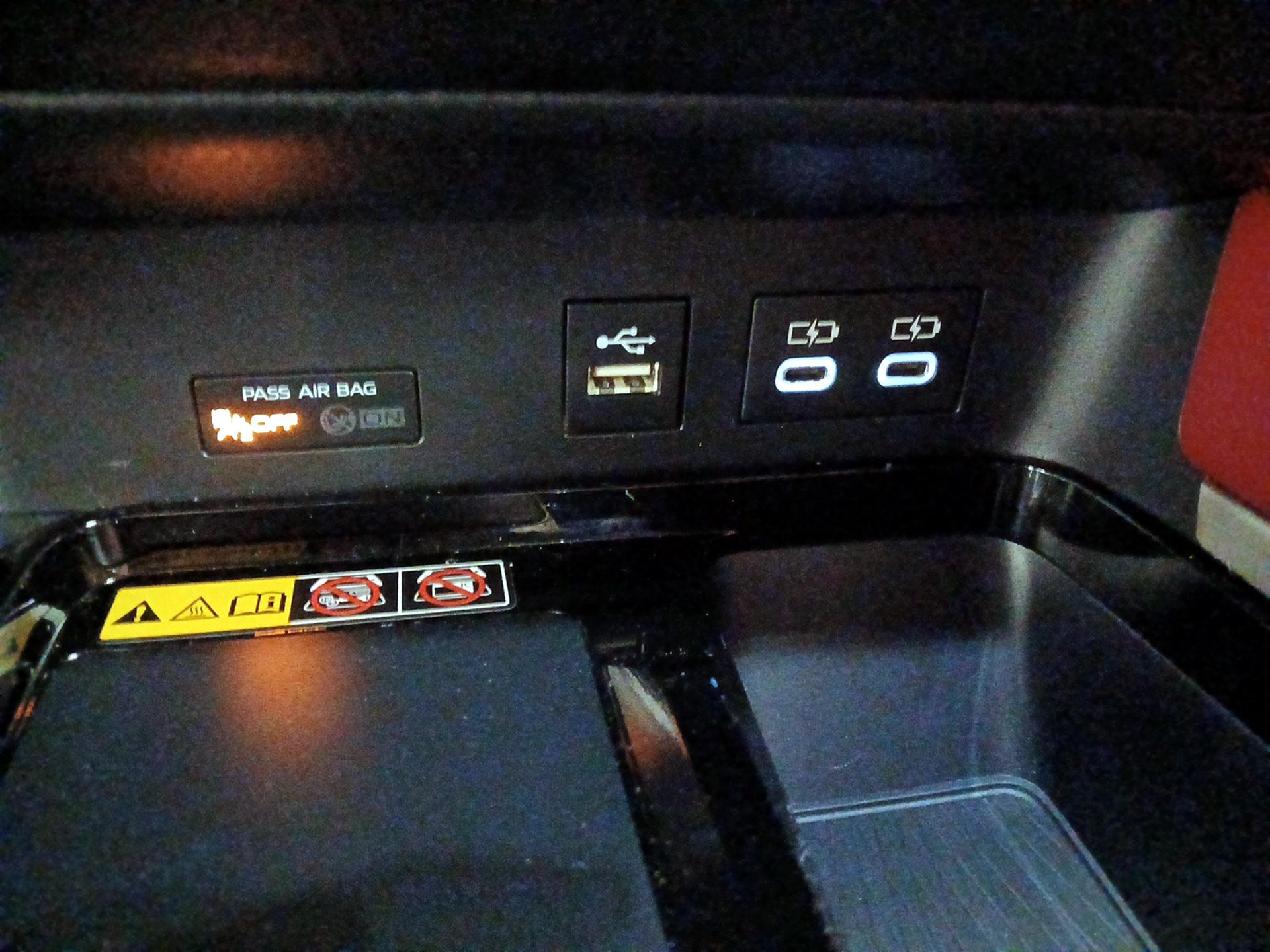 Thumbnail: 2025 Toyota Camry - 18