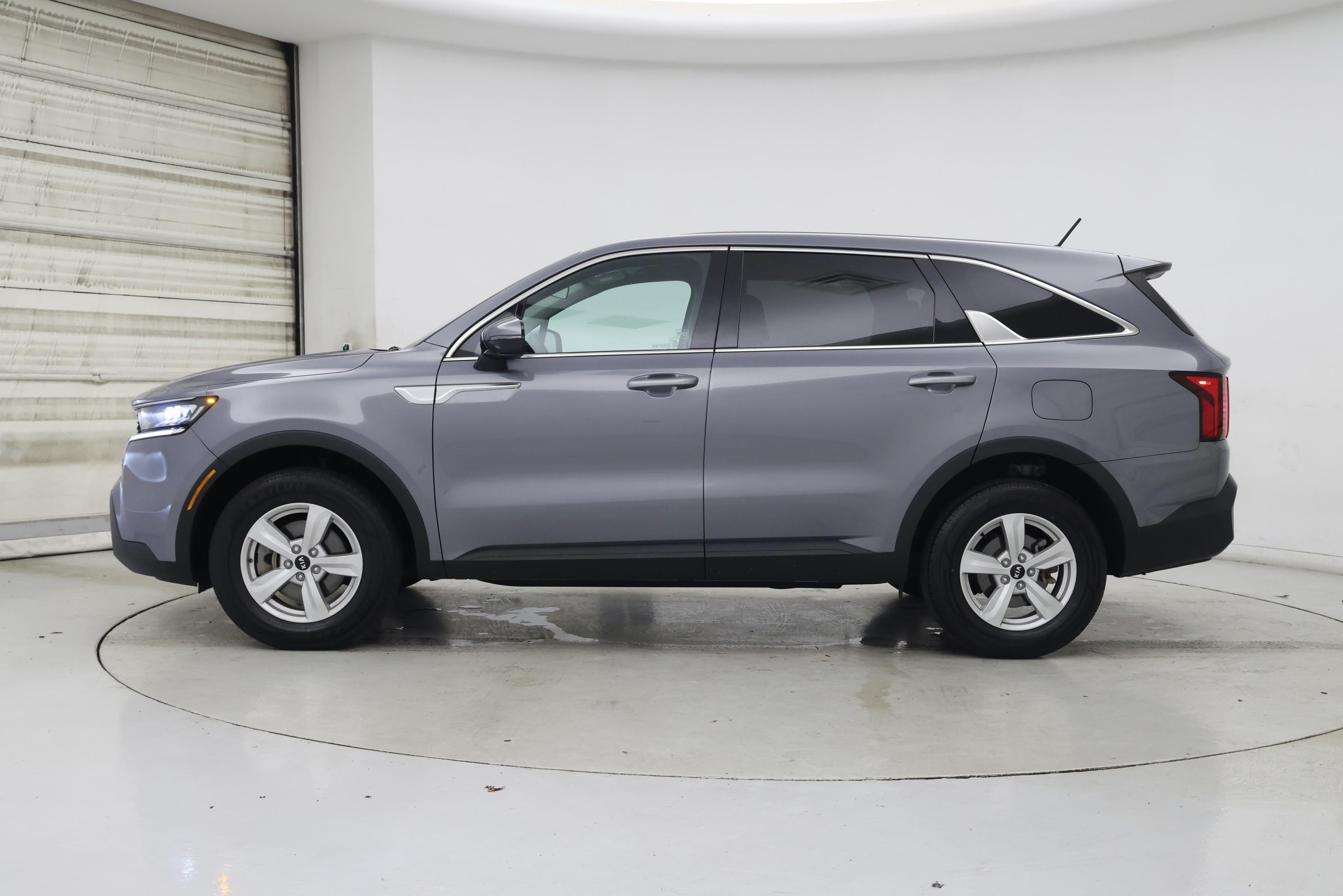 Thumbnail: 2021 Kia Sorento - 3