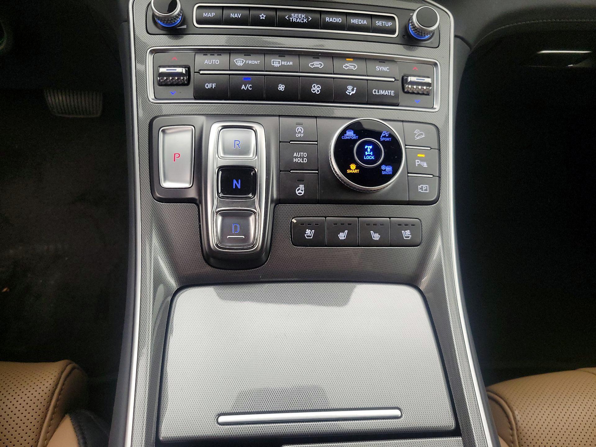 Thumbnail: 2023 Hyundai Santa Fe - 18