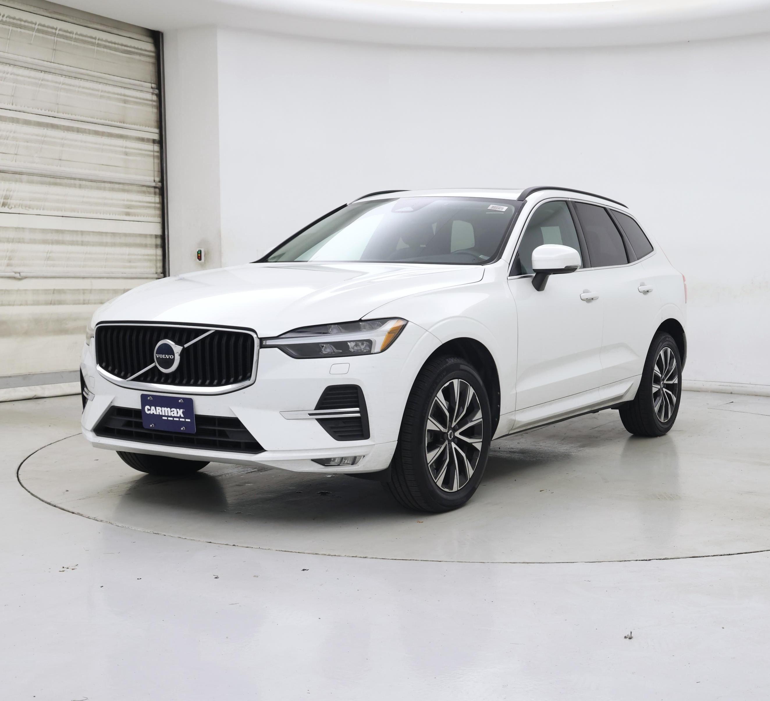 Thumbnail: 2023 Volvo XC60 - 4