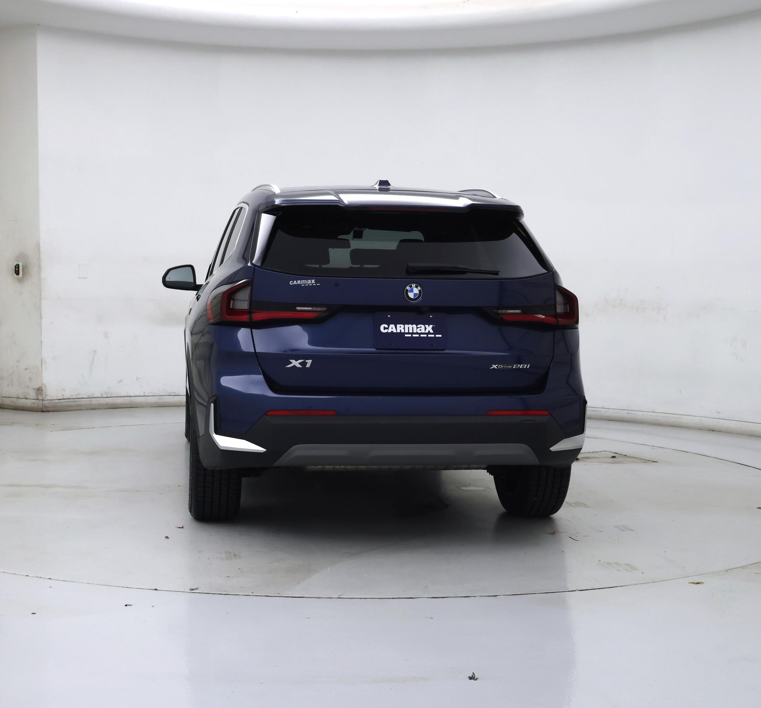 Thumbnail: 2023 BMW X1 - 6