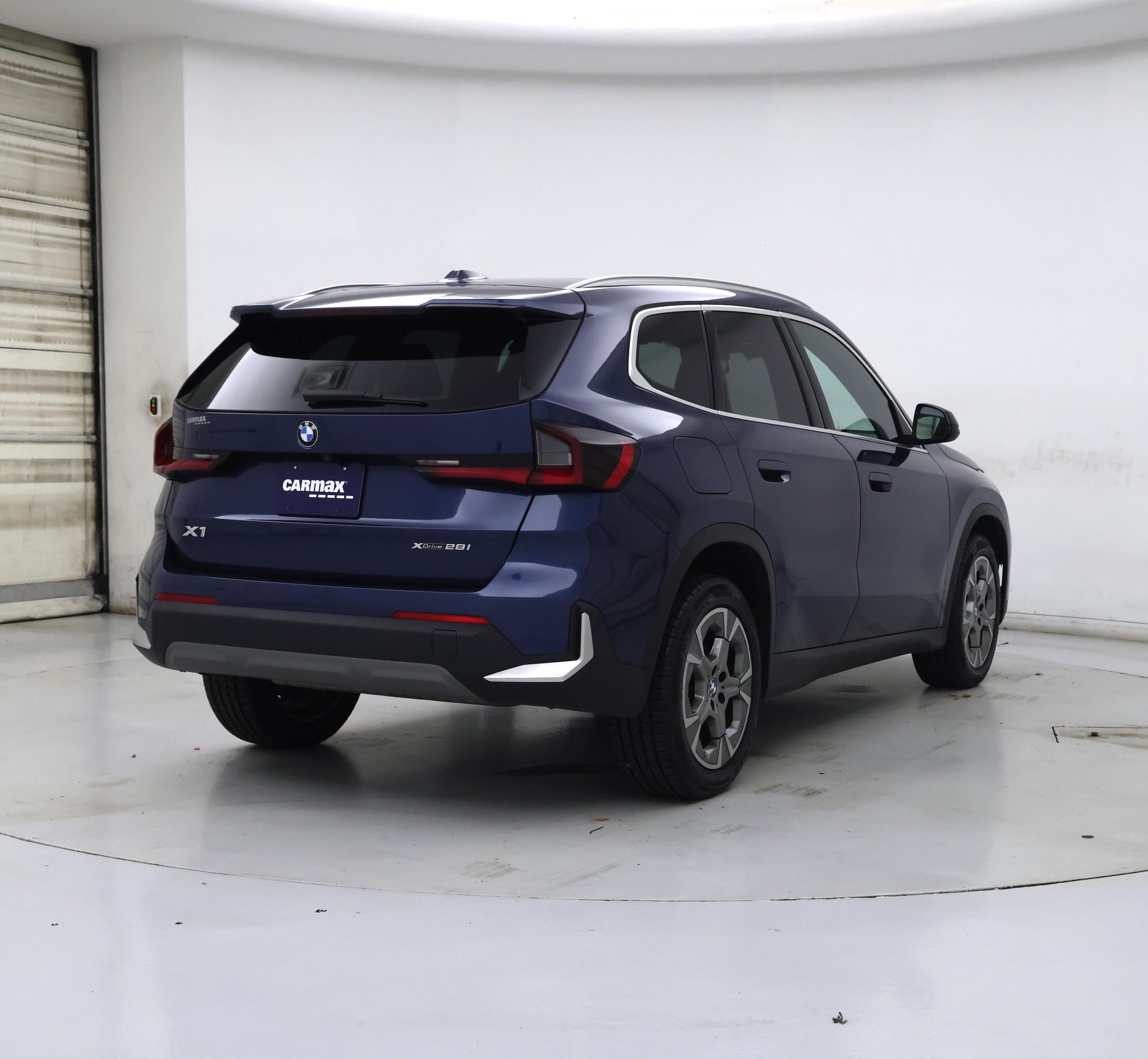Thumbnail: 2023 BMW X1 - 8