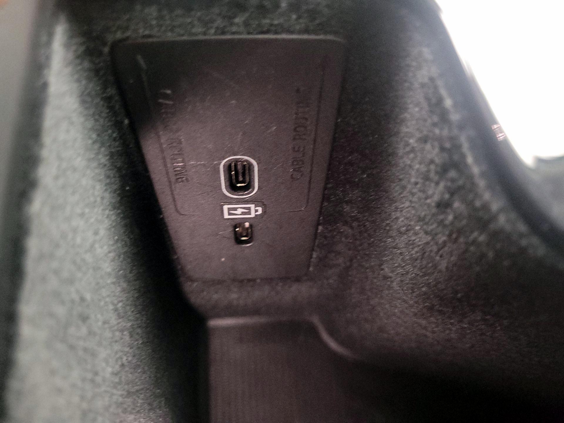 Thumbnail: 2022 Volvo XC60 - 18