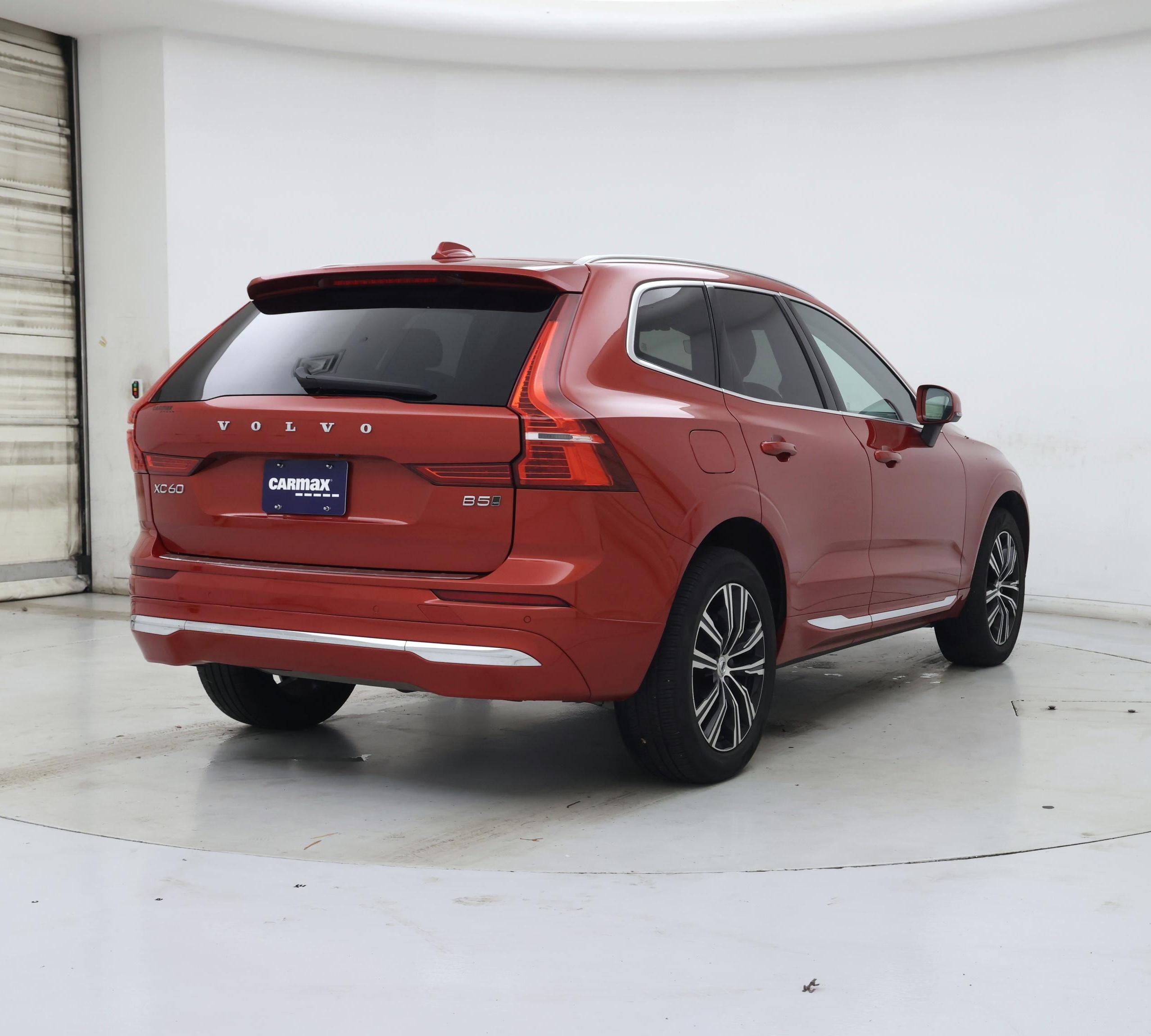 Thumbnail: 2022 Volvo XC60 - 8