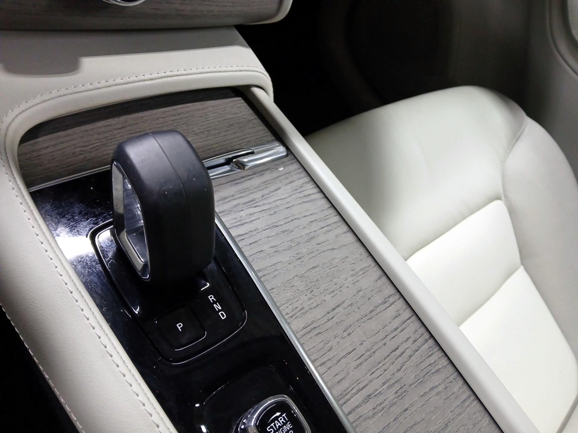 Thumbnail: 2024 Volvo XC90 - 17