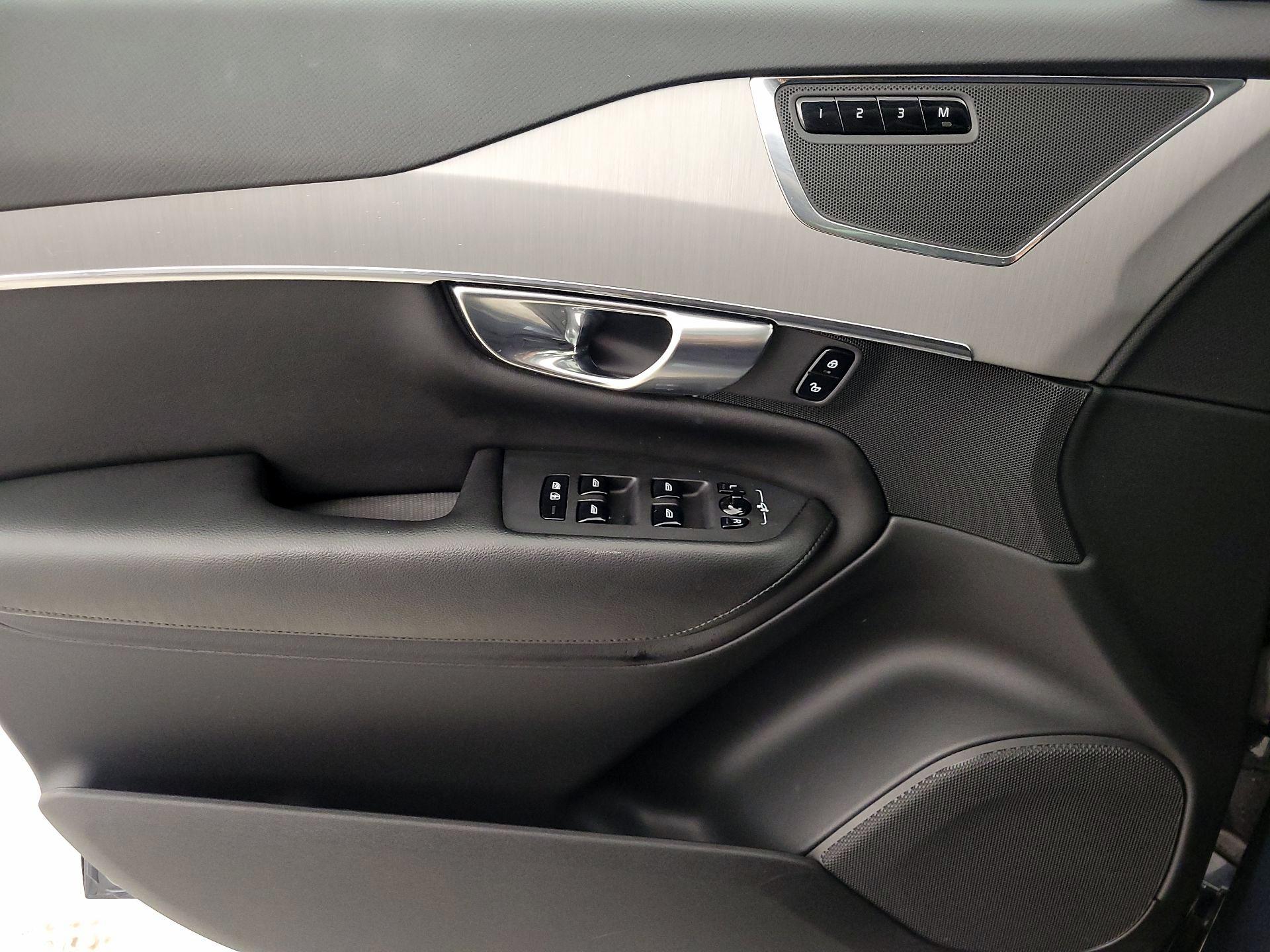 Thumbnail: 2023 Volvo XC90 - 12