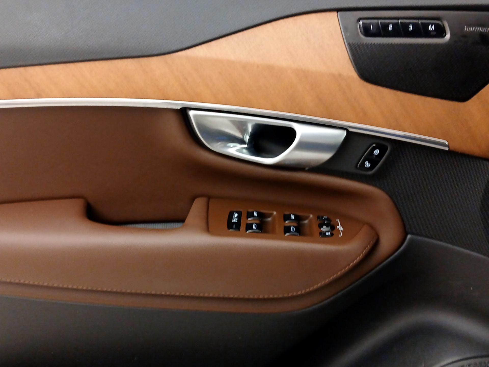 Thumbnail: 2024 Volvo XC90 - 12