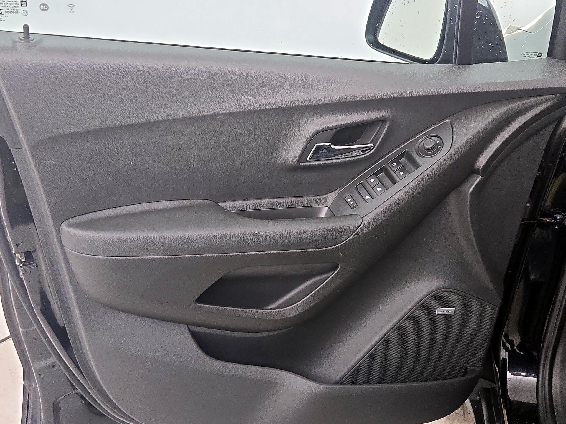 Thumbnail: 2019 Chevrolet Trax - 12