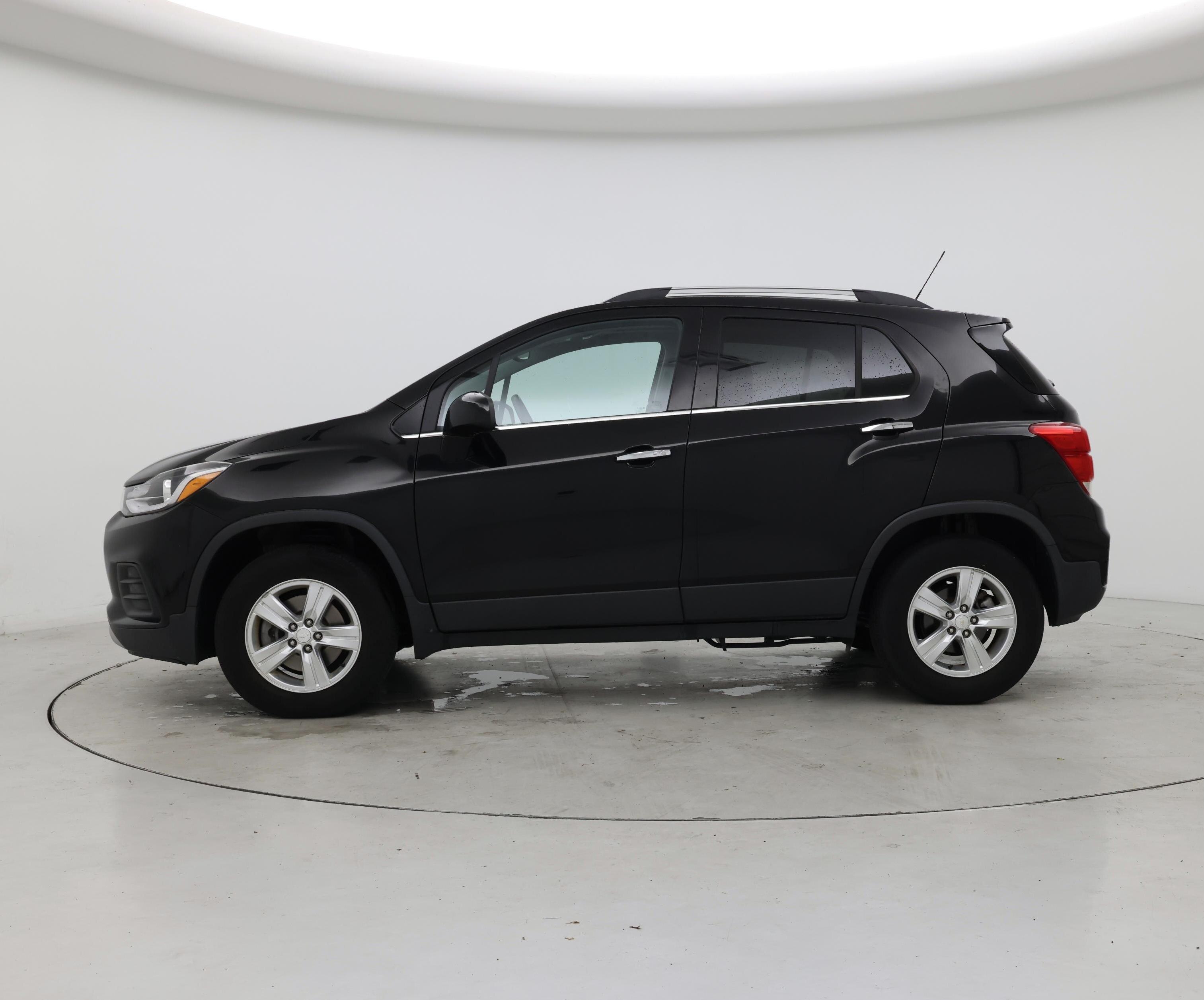 Thumbnail: 2019 Chevrolet Trax - 3
