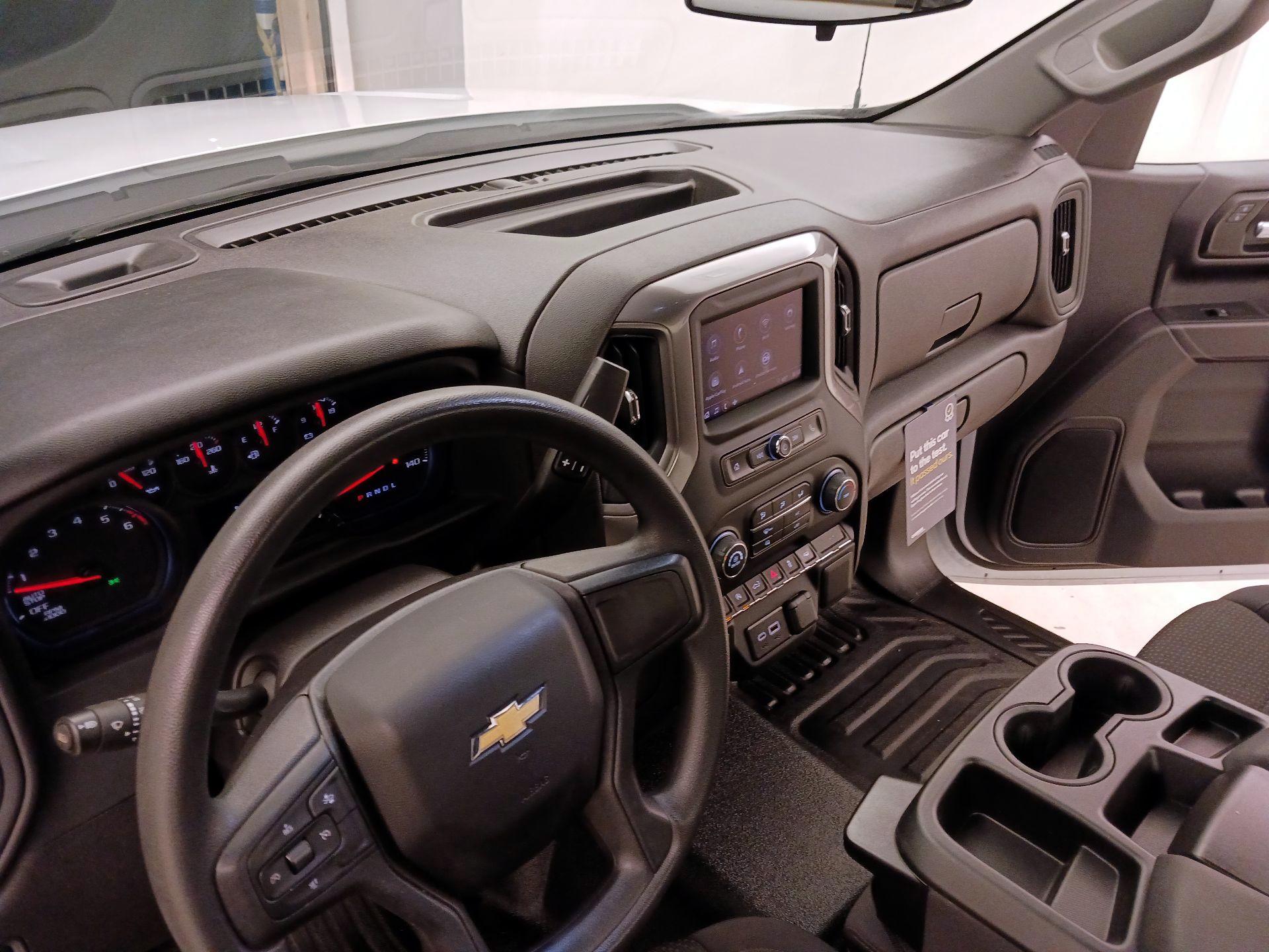Thumbnail: 2024 Chevrolet Silverado 1500 - 9
