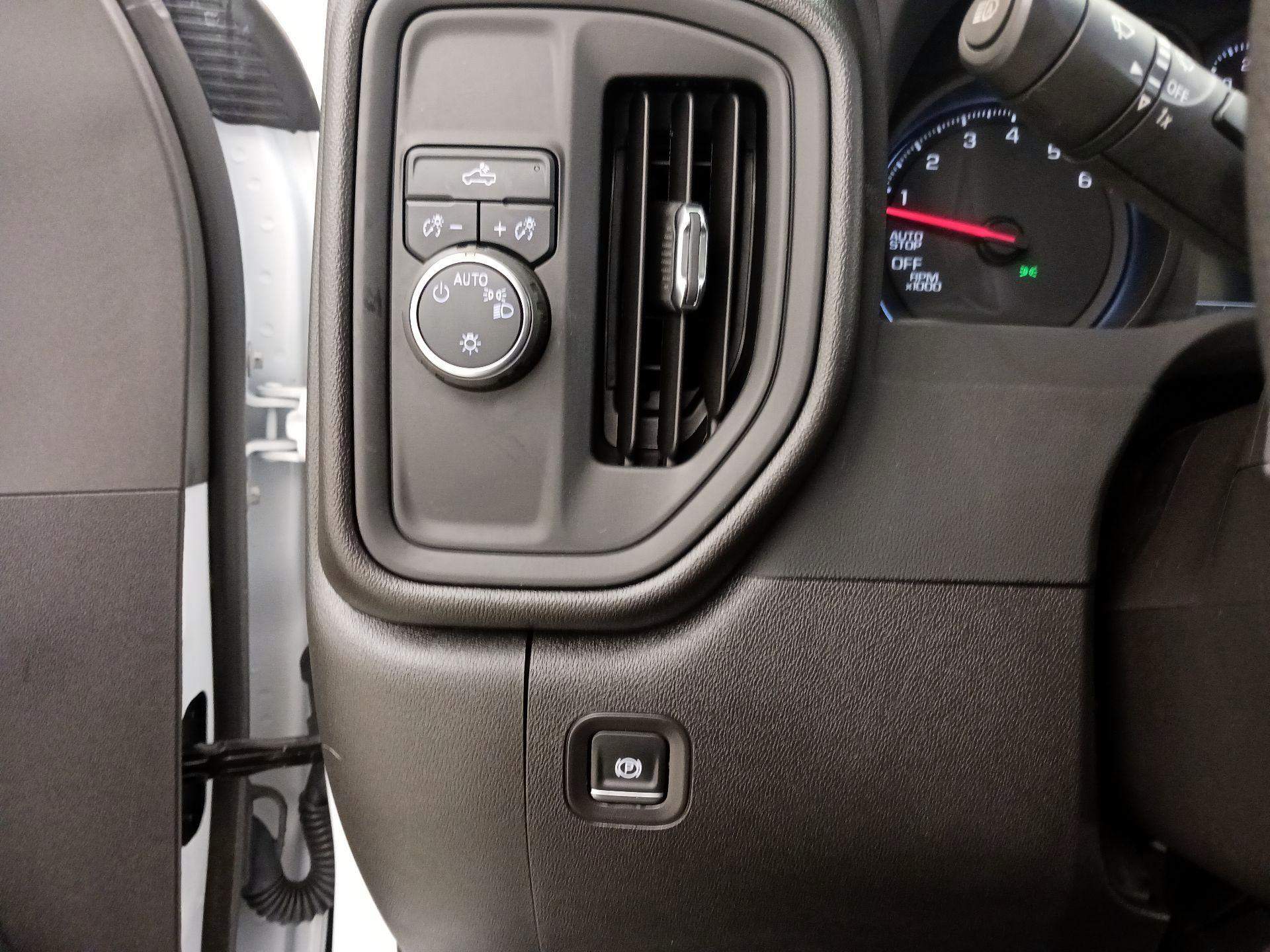 Thumbnail: 2024 Chevrolet Silverado 1500 - 13