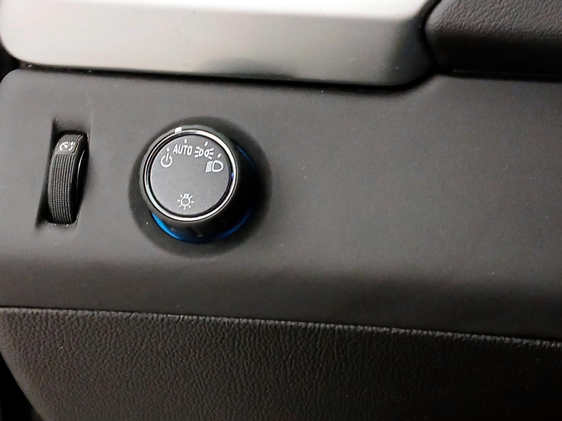 Thumbnail: 2020 Chevrolet Tahoe - 13