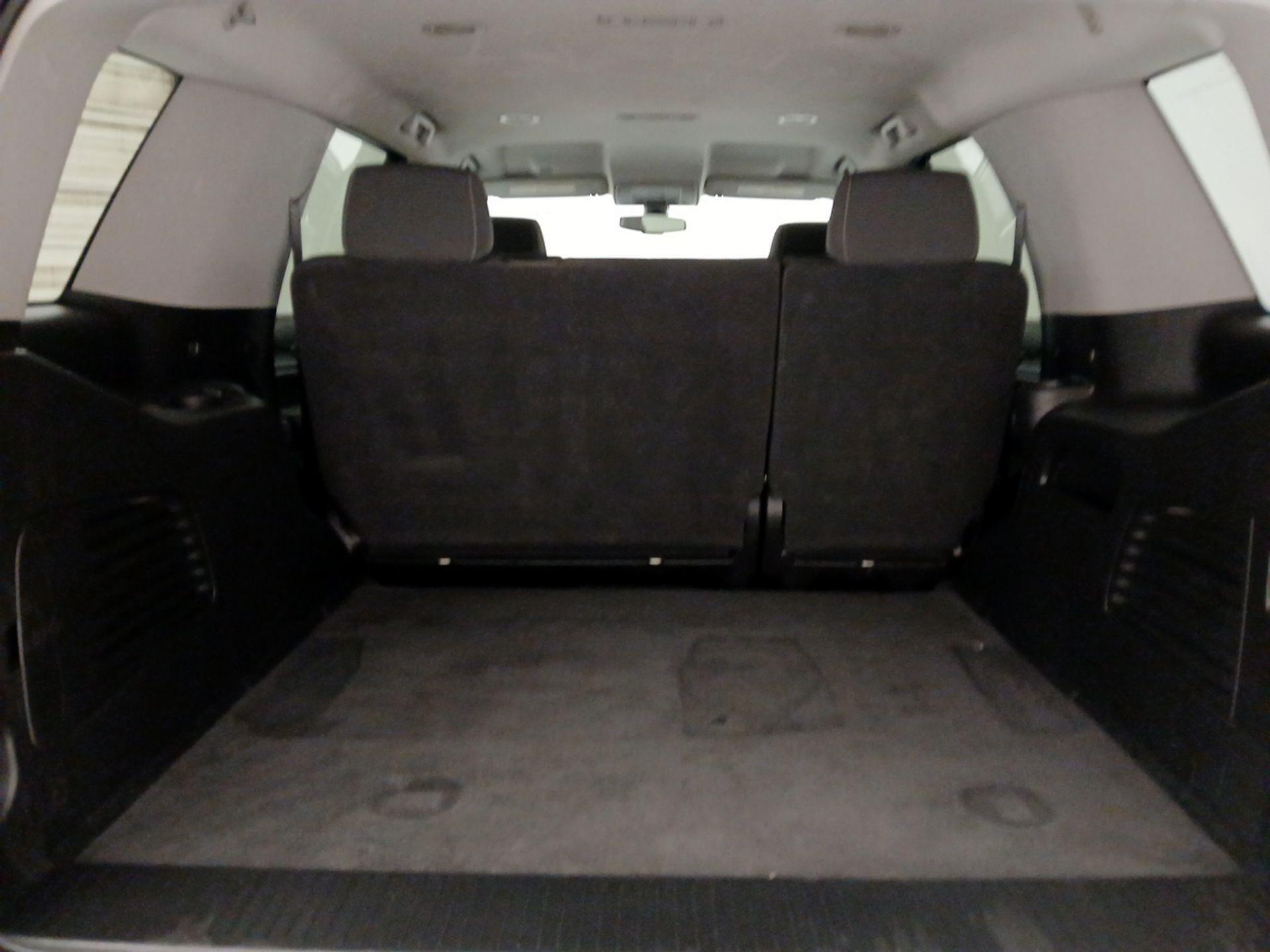 Thumbnail: 2020 Chevrolet Tahoe - 19