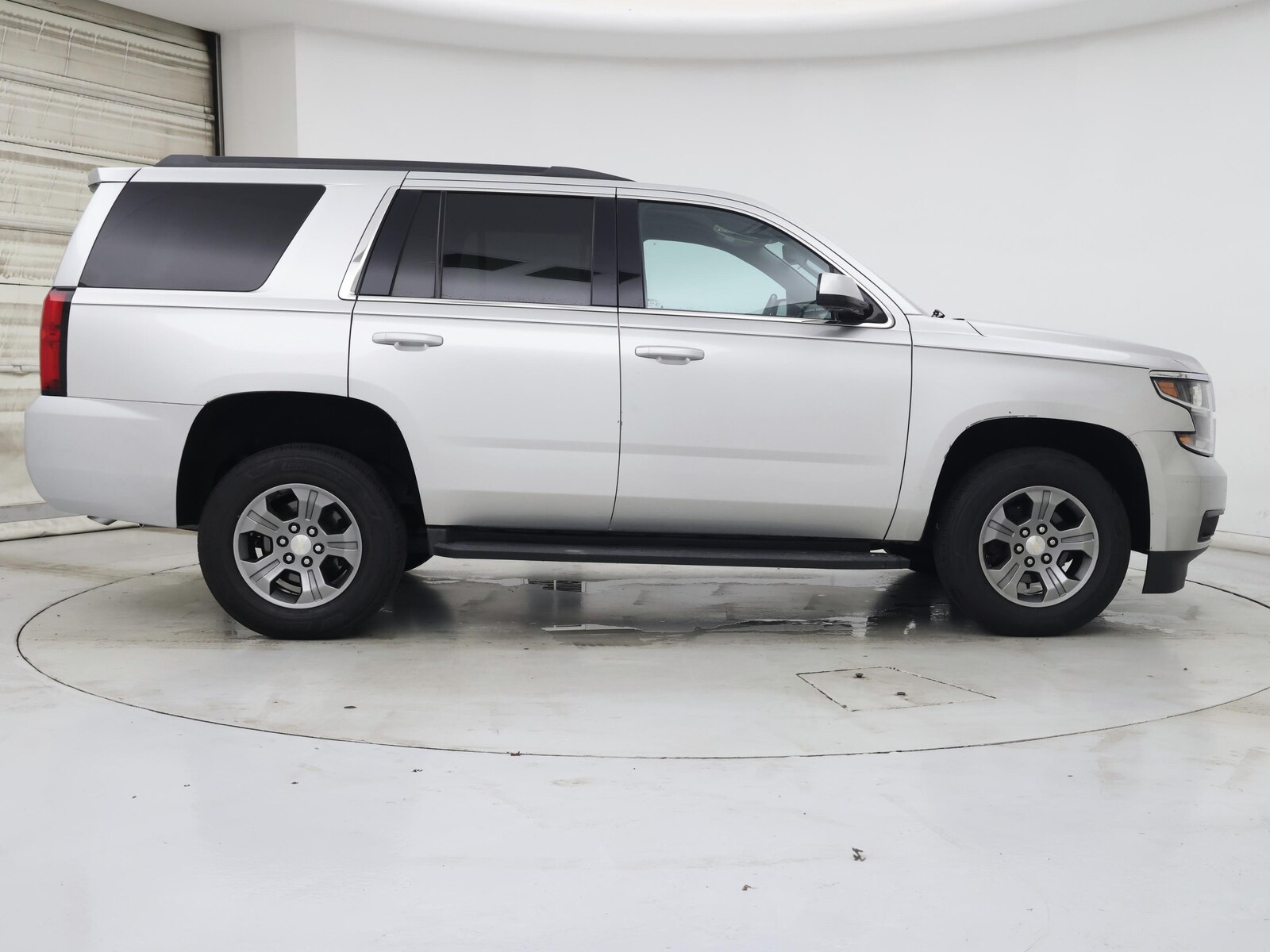 2020 Chevrolet Tahoe LS - Photo 8