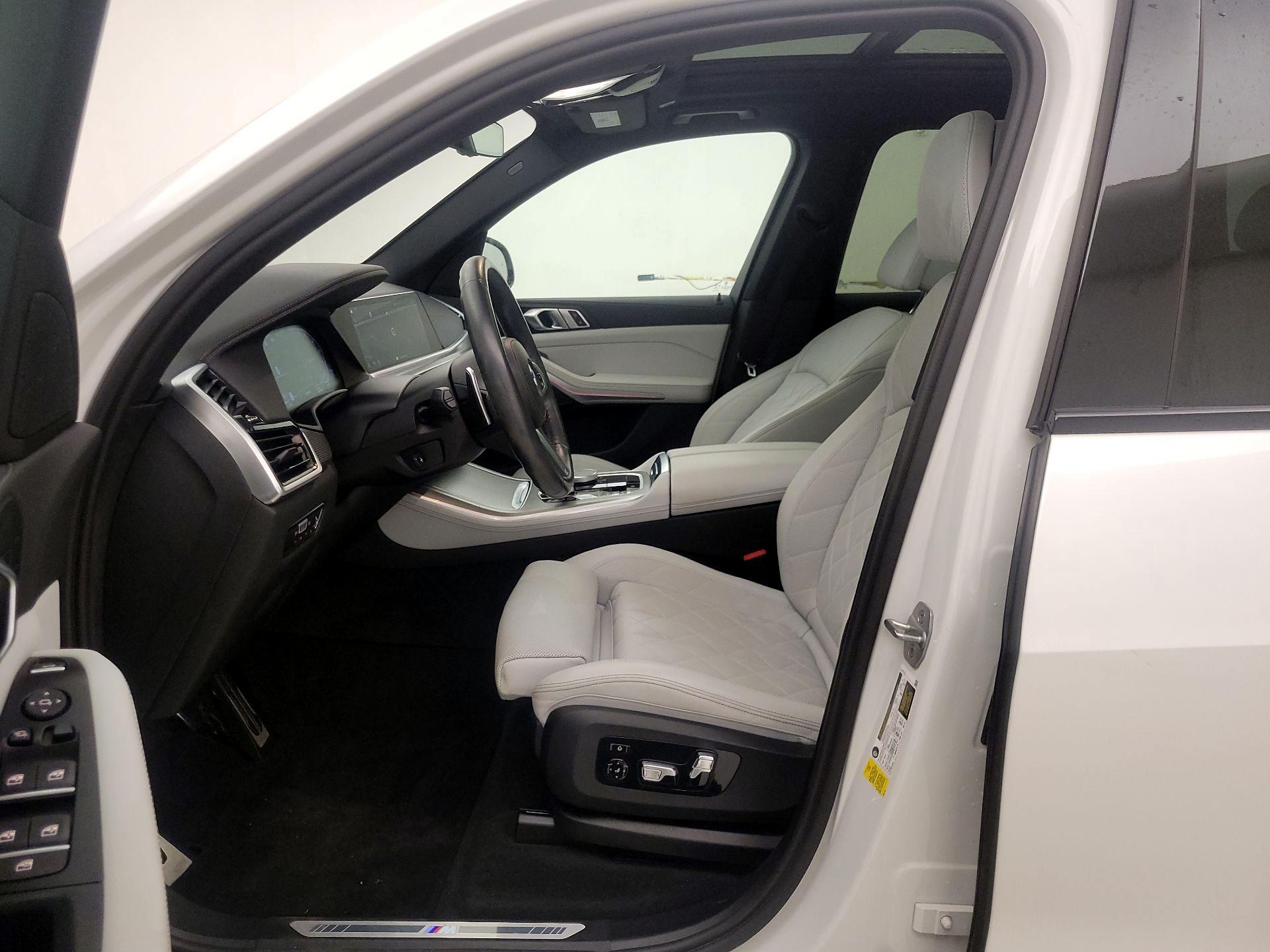 Thumbnail: 2023 BMW X5 - 11
