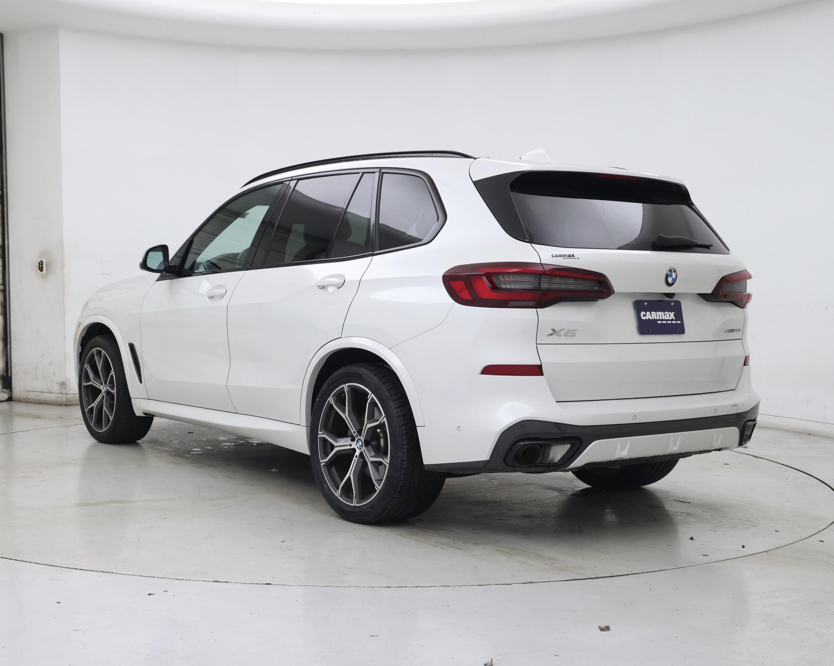 Thumbnail: 2023 BMW X5 - 2