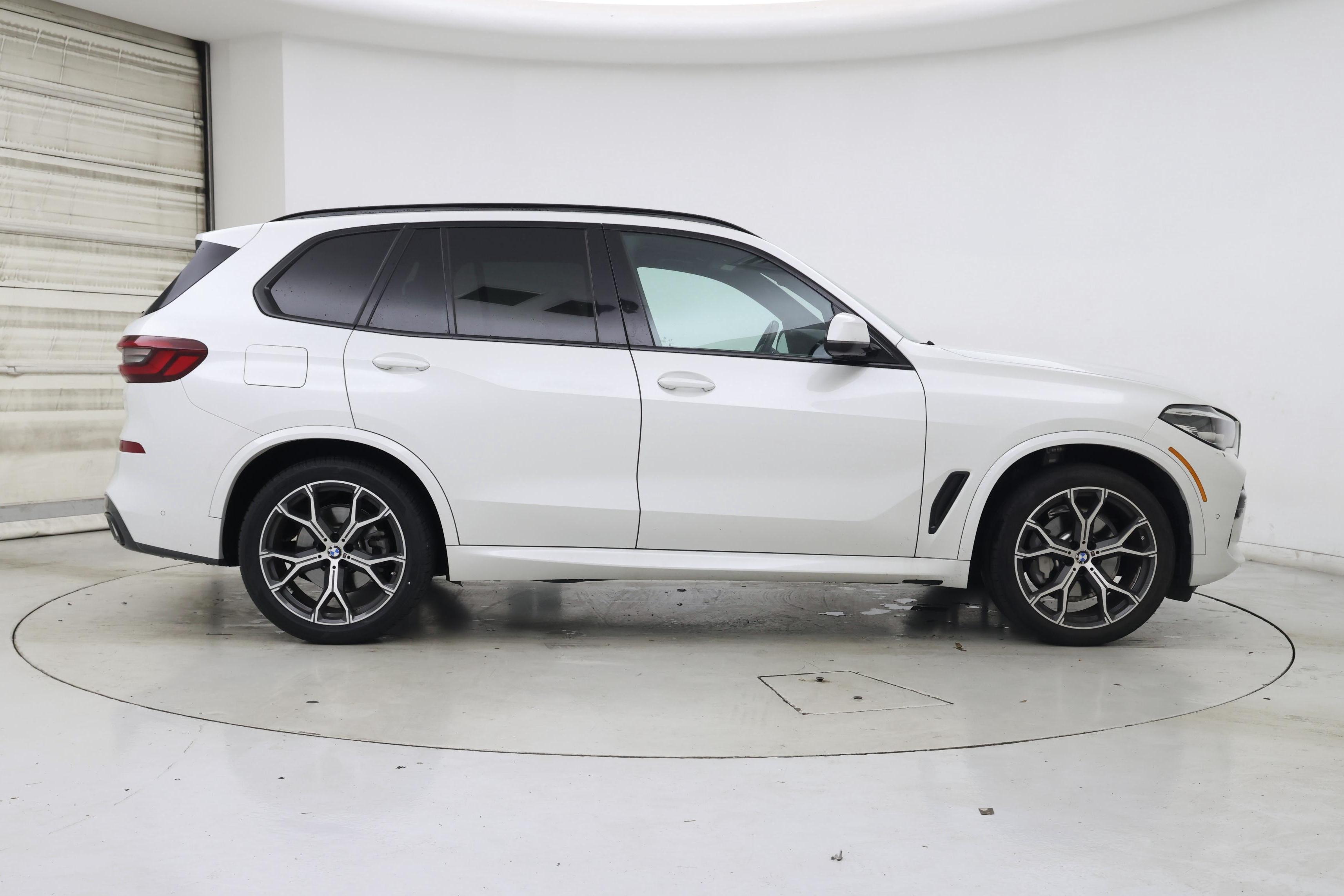 Thumbnail: 2023 BMW X5 - 7