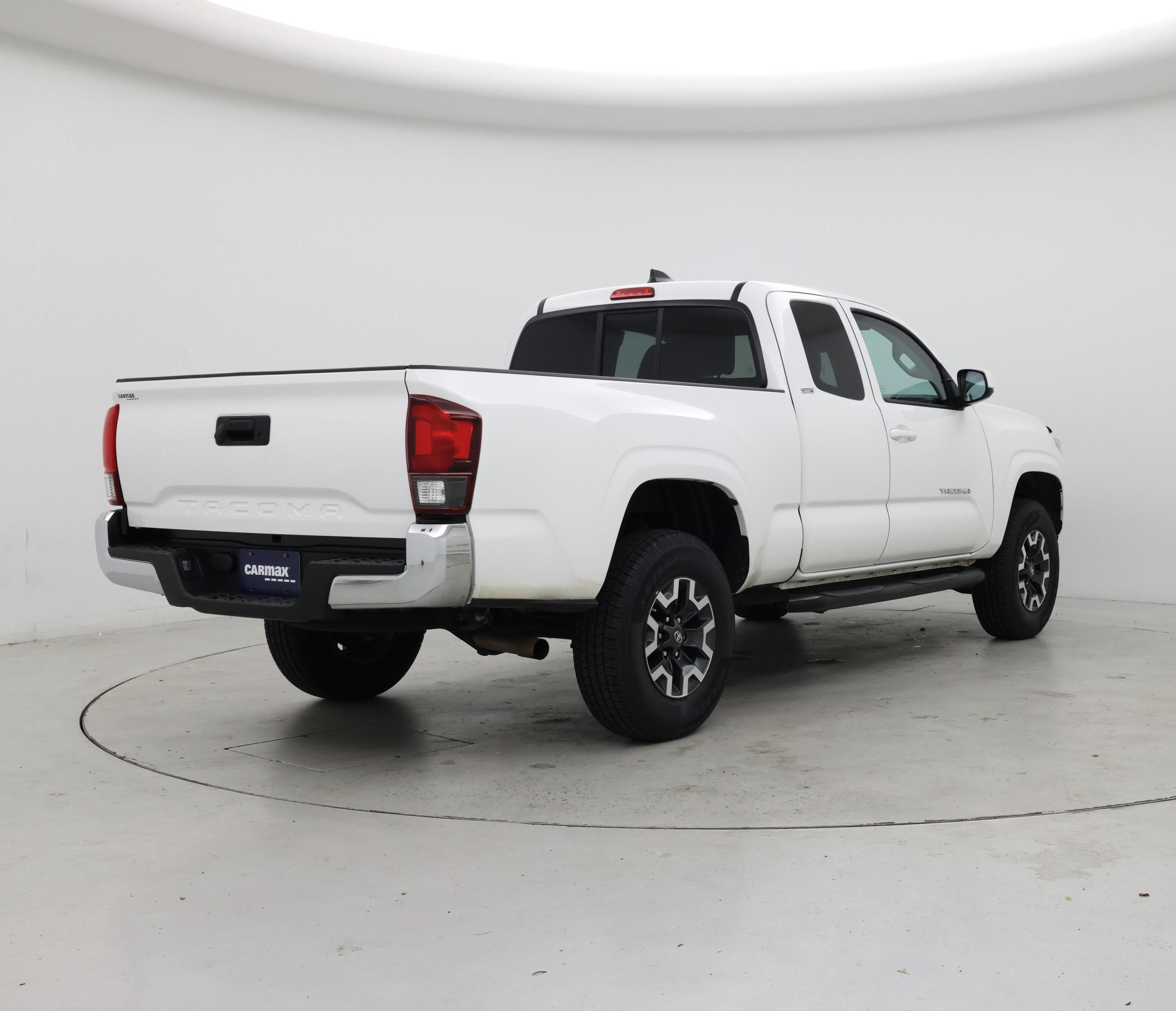 Thumbnail: 2022 Toyota Tacoma - 8