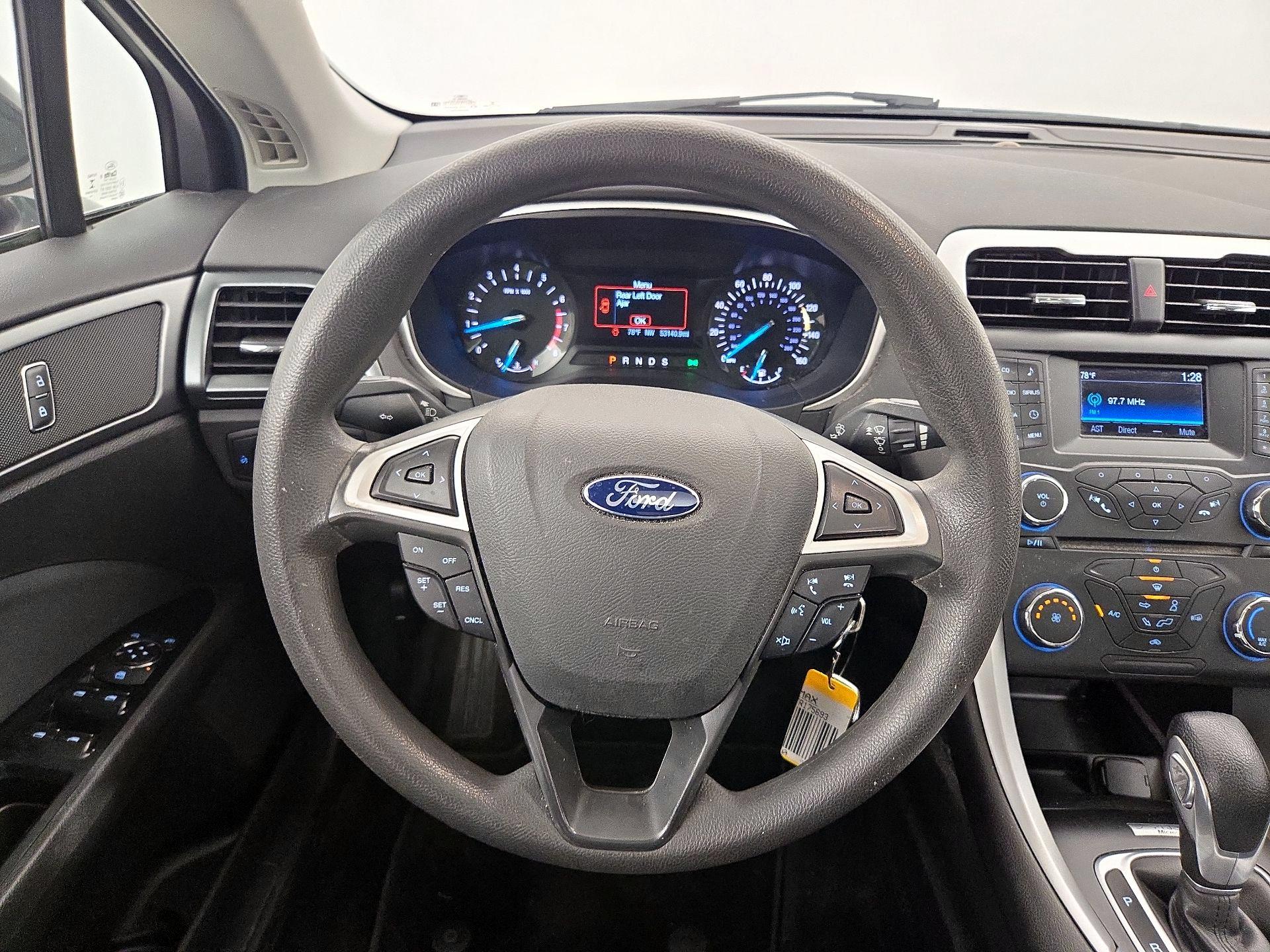 Thumbnail: 2015 Ford Fusion - 10