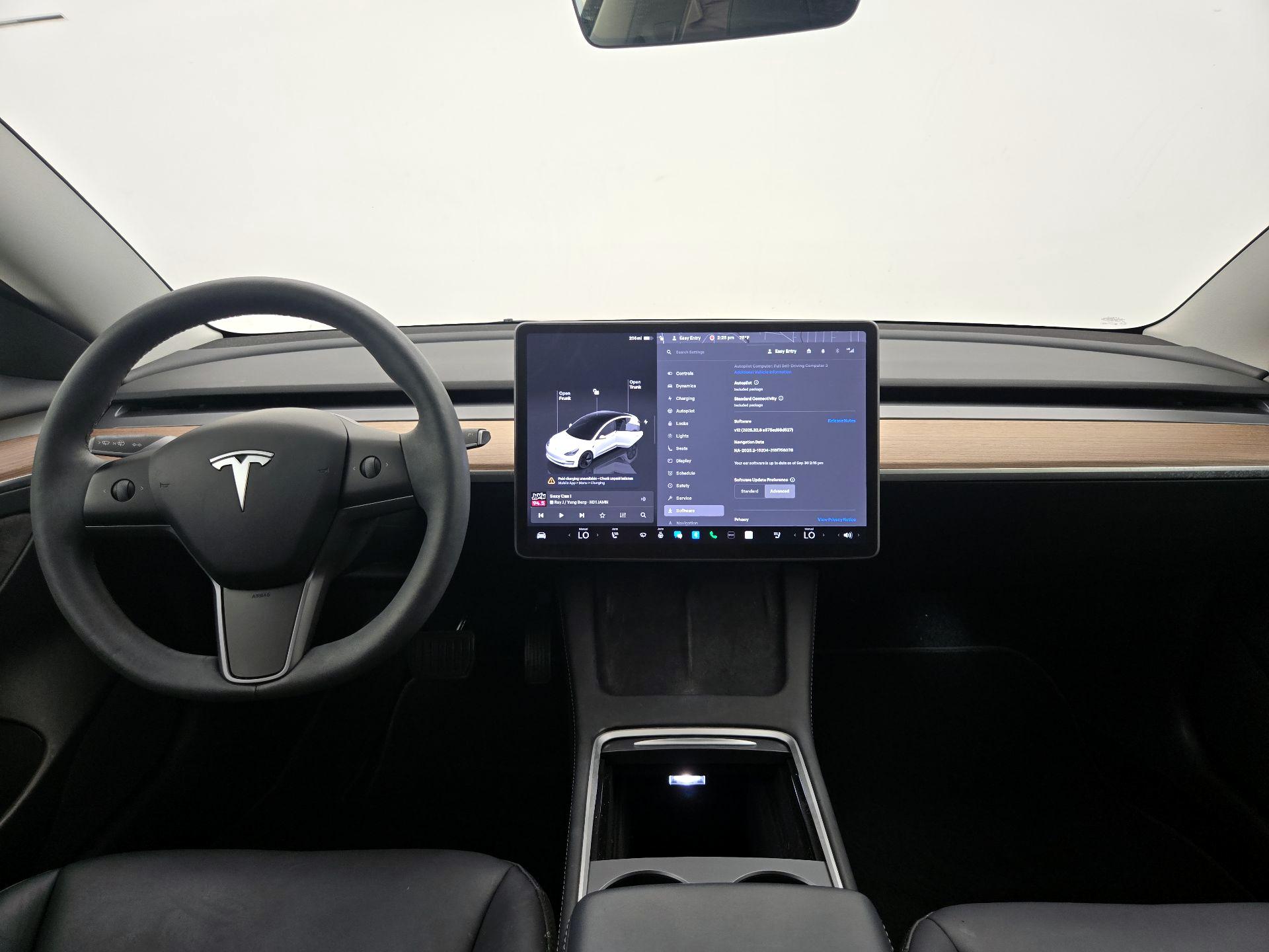Thumbnail: 2023 Tesla Model 3 - 9