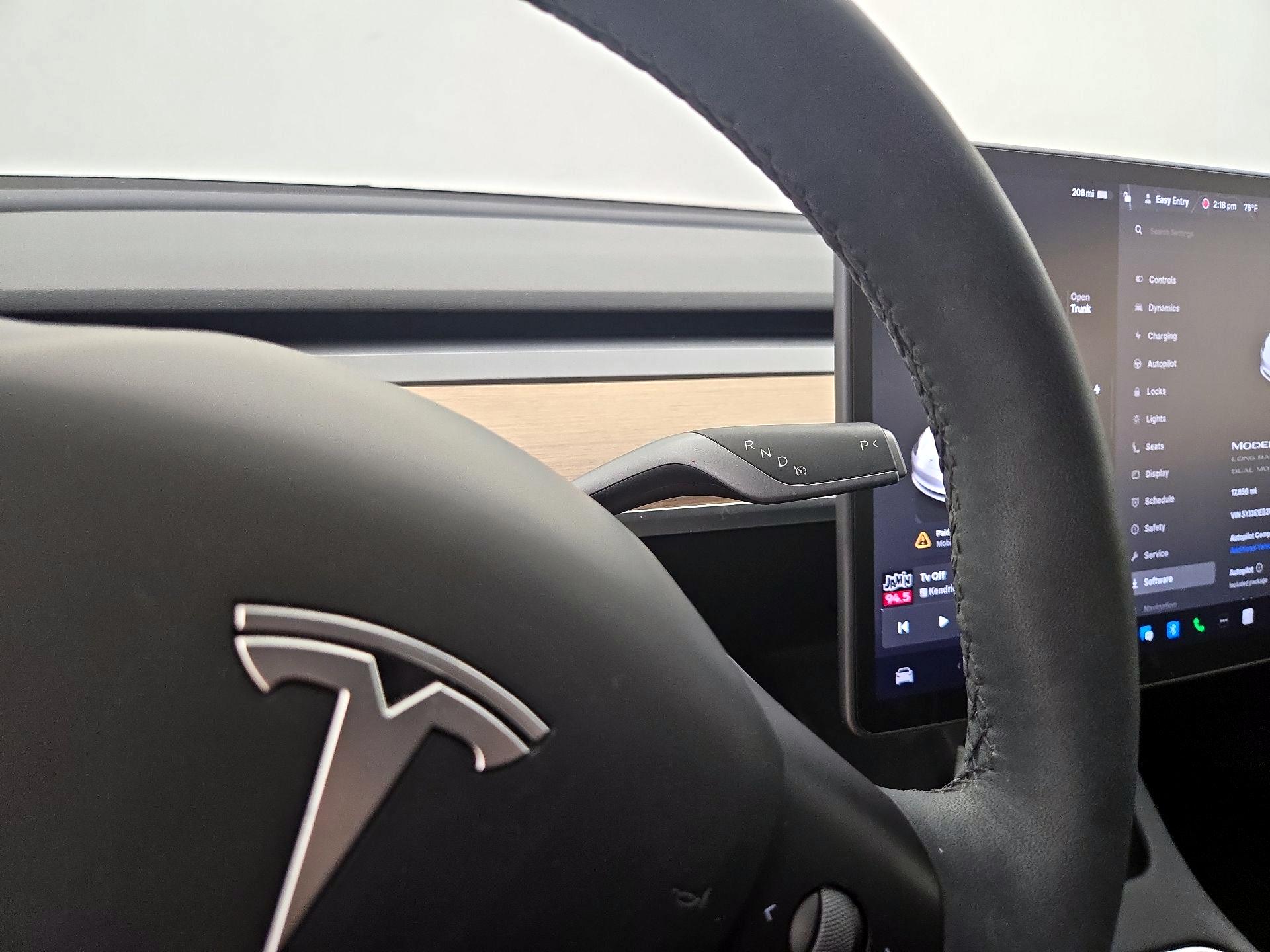 Thumbnail: 2023 Tesla Model 3 - 17