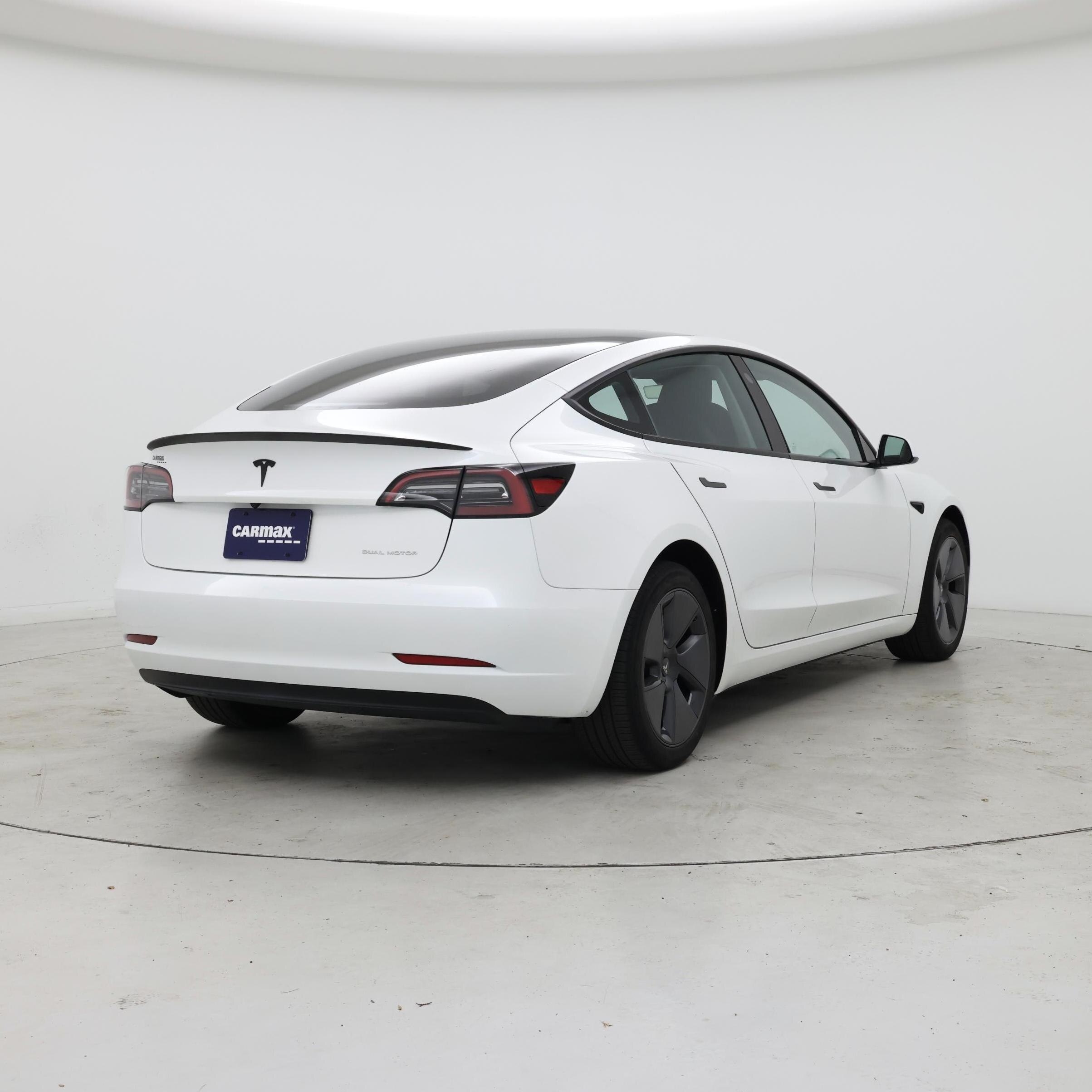 Thumbnail: 2023 Tesla Model 3 - 8