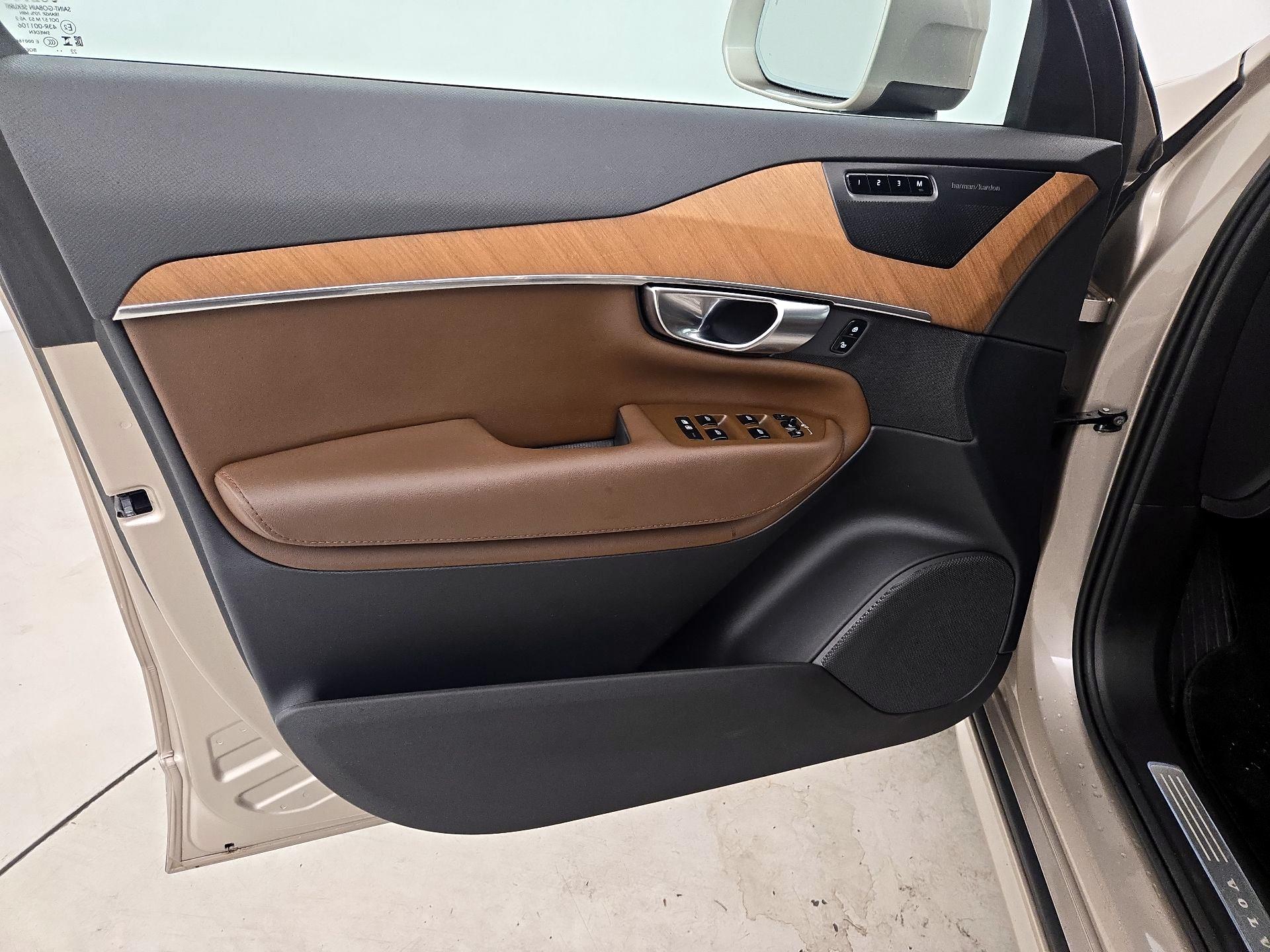 Thumbnail: 2023 Volvo XC90 - 12