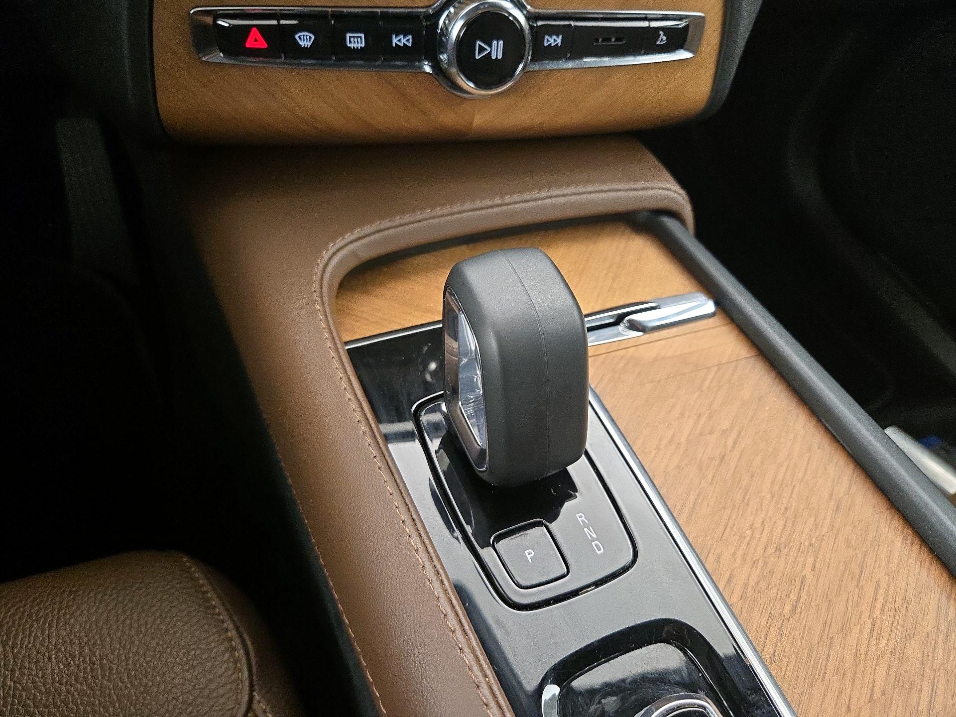 Thumbnail: 2023 Volvo XC90 - 18