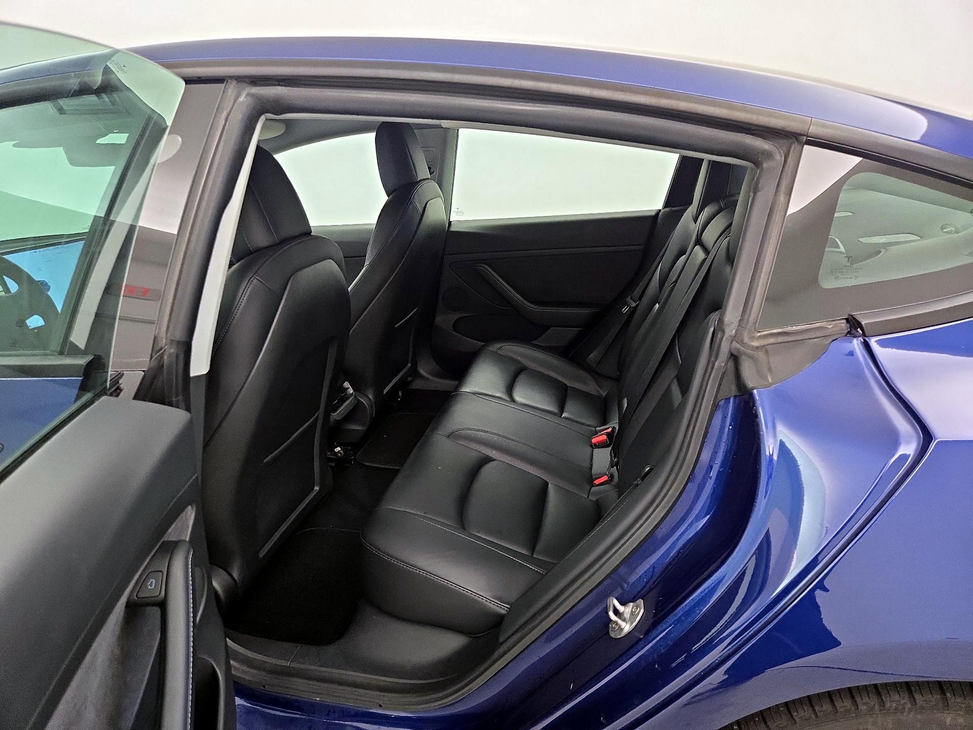 Thumbnail: 2021 Tesla Model 3 - 19