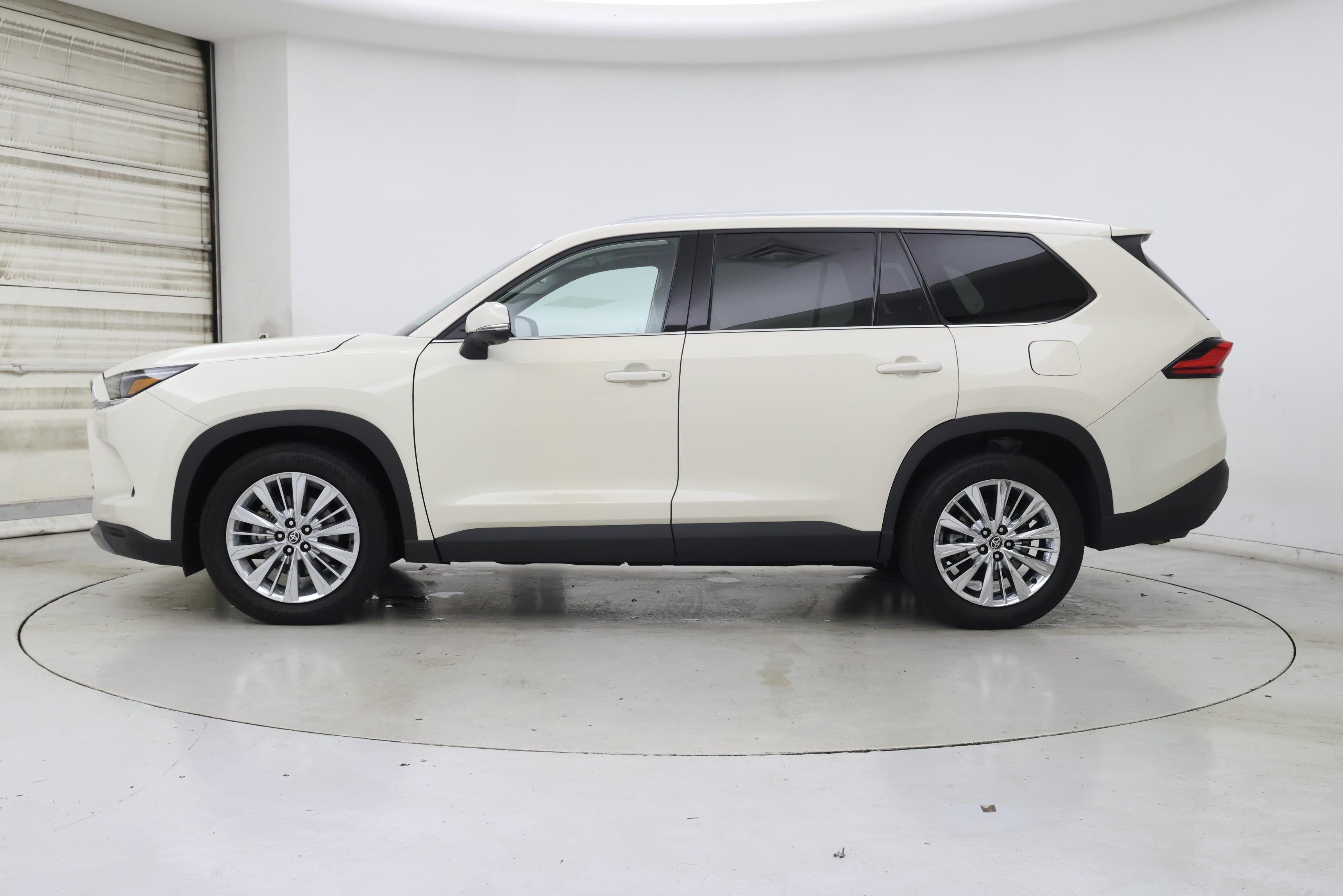Thumbnail: 2024 Toyota Grand Highlander - 3