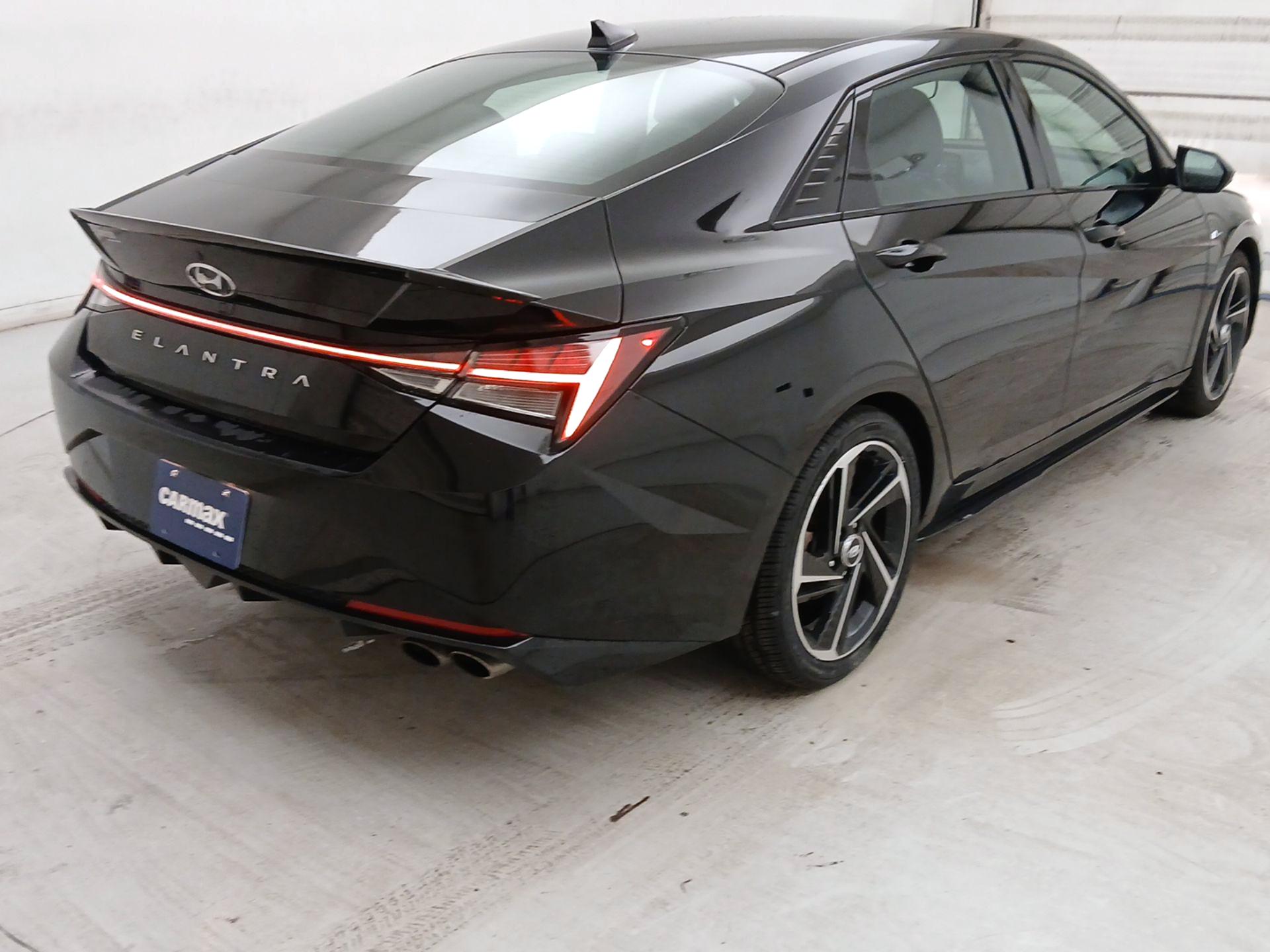 Thumbnail: 2022 Hyundai Elantra - 5