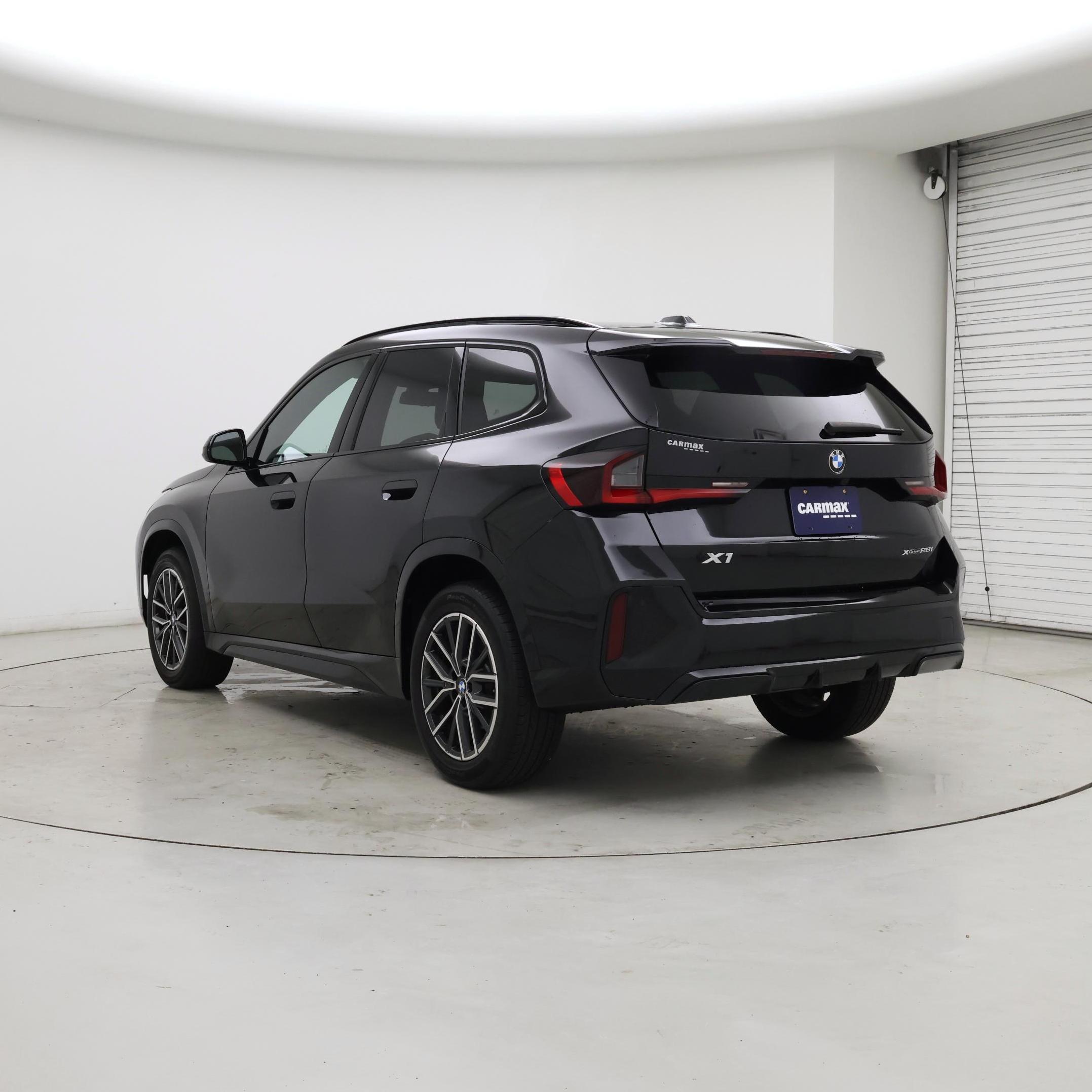 Thumbnail: 2023 BMW X1 - 2