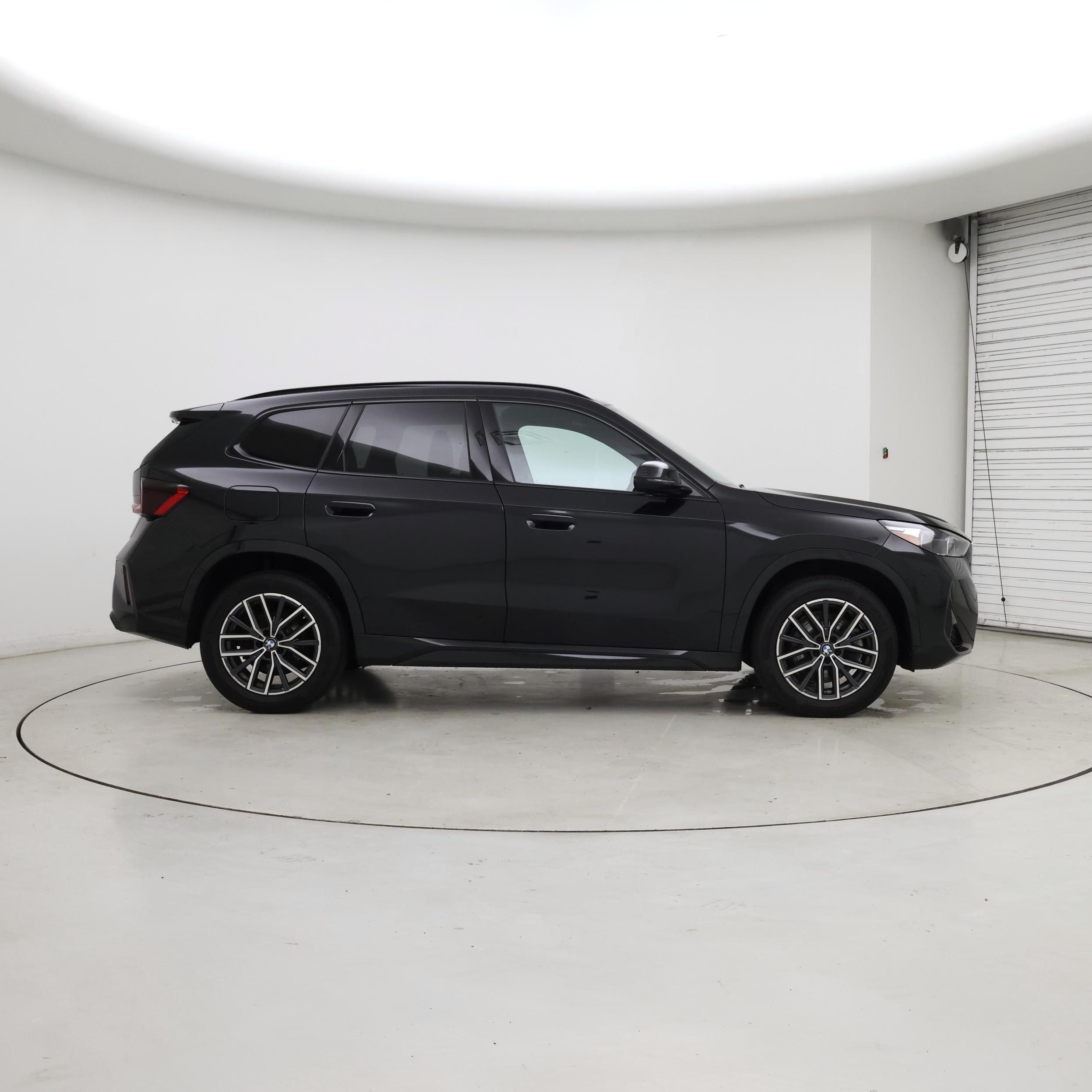Thumbnail: 2023 BMW X1 - 7