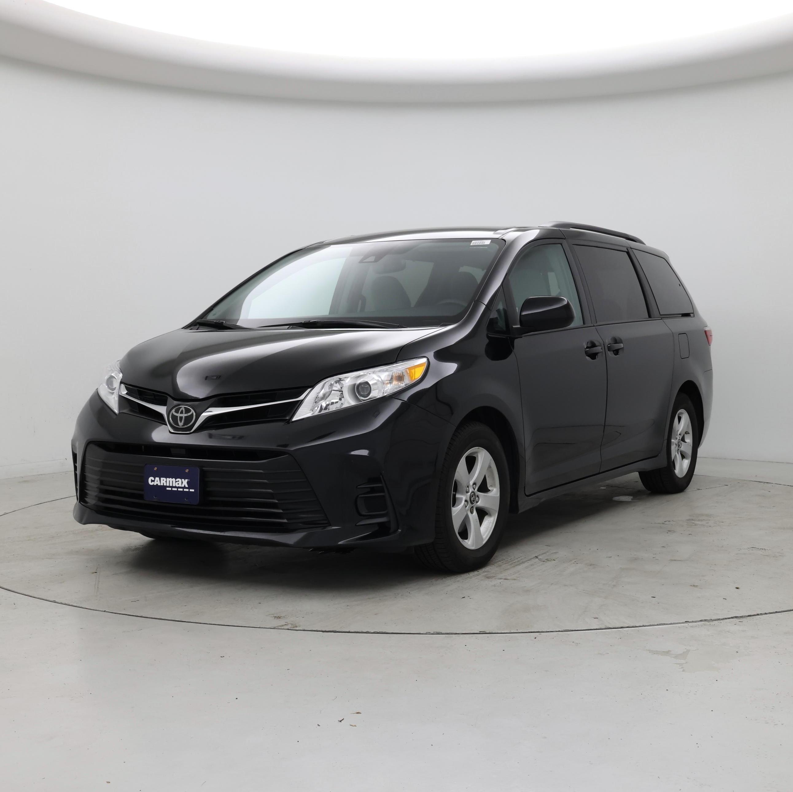 Thumbnail: 2018 Toyota Sienna - 4