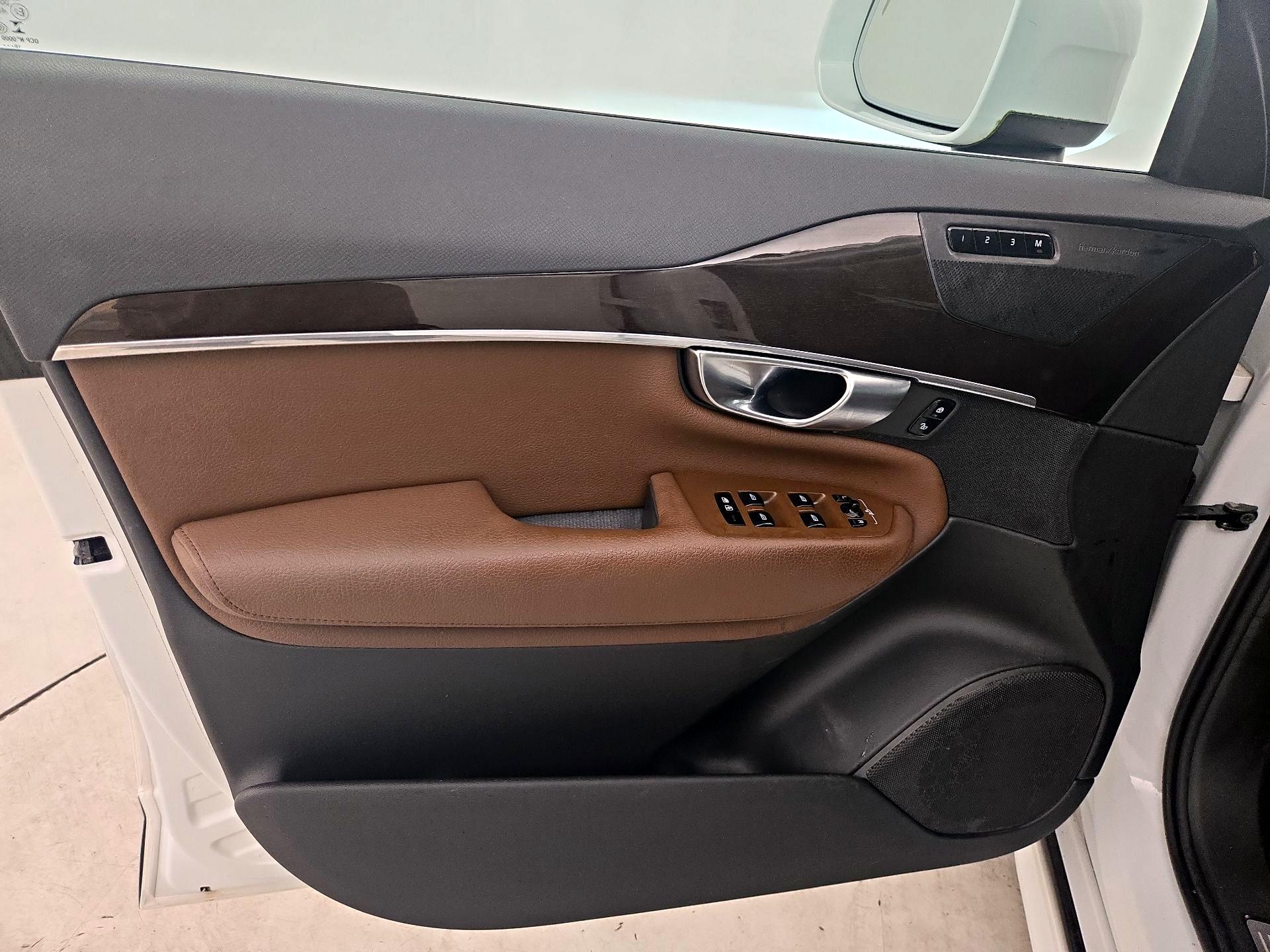 Thumbnail: 2019 Volvo XC90 - 12