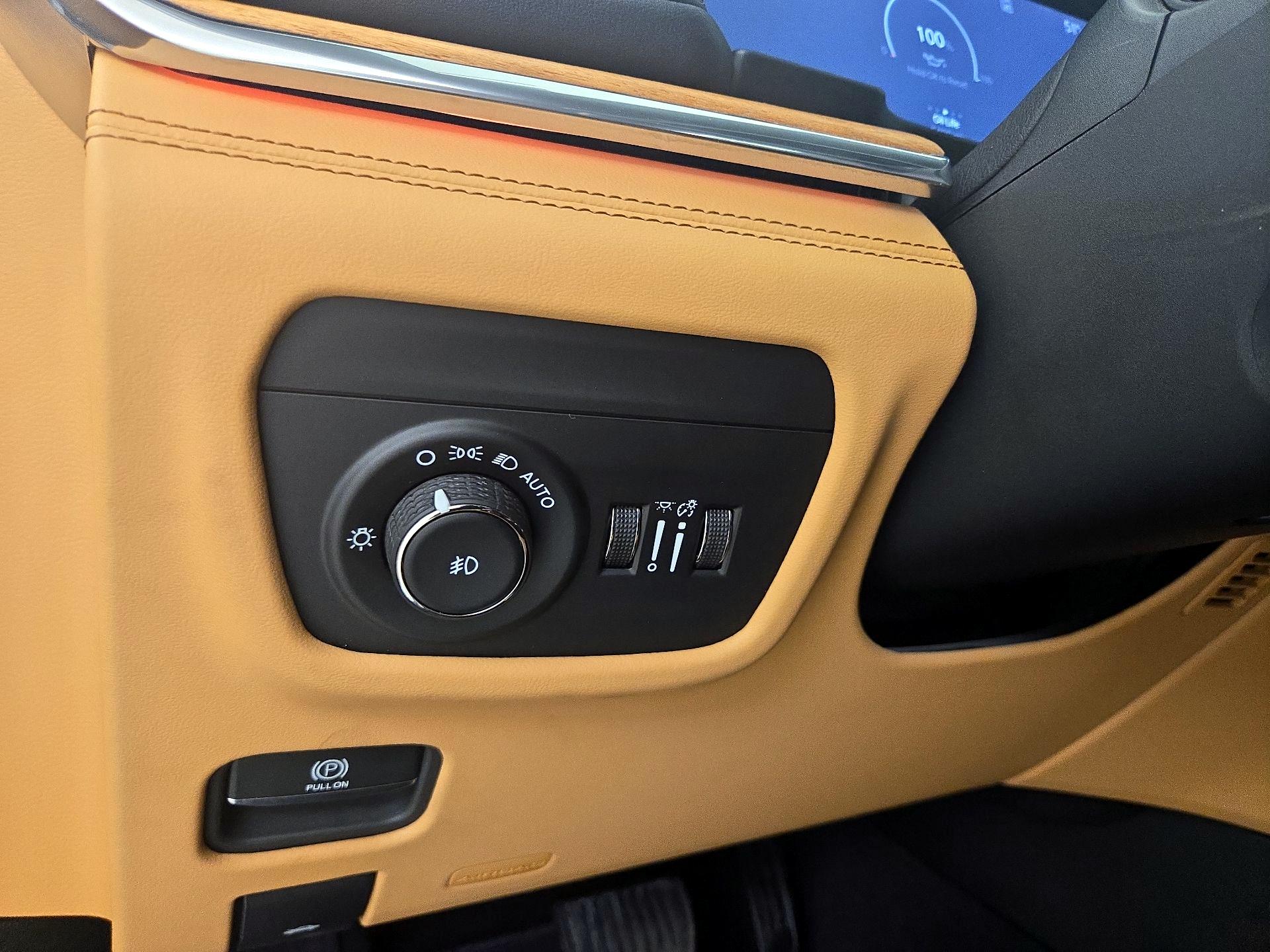 Thumbnail: 2024 Jeep Grand Cherokee - 13