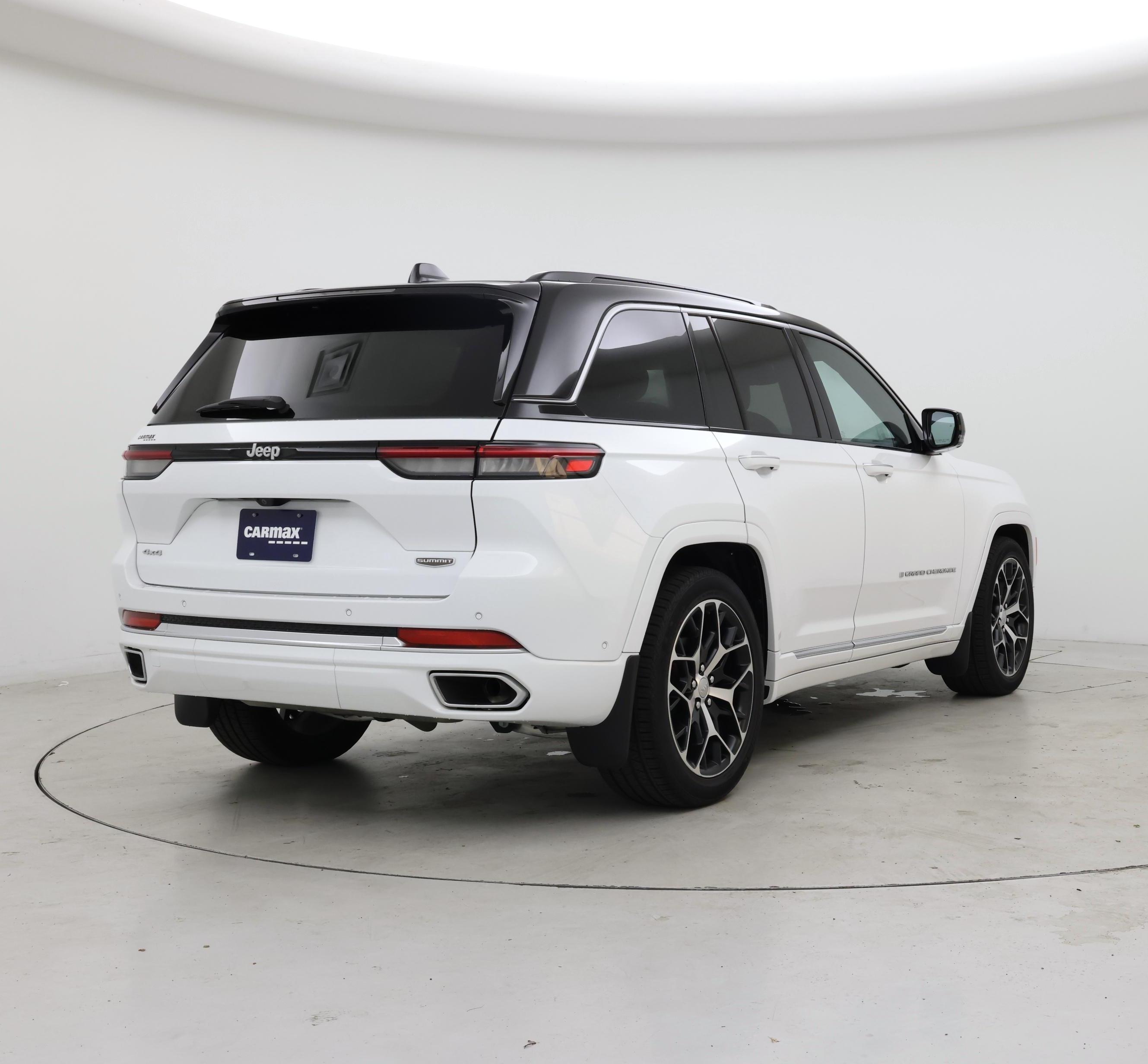 Thumbnail: 2024 Jeep Grand Cherokee - 8