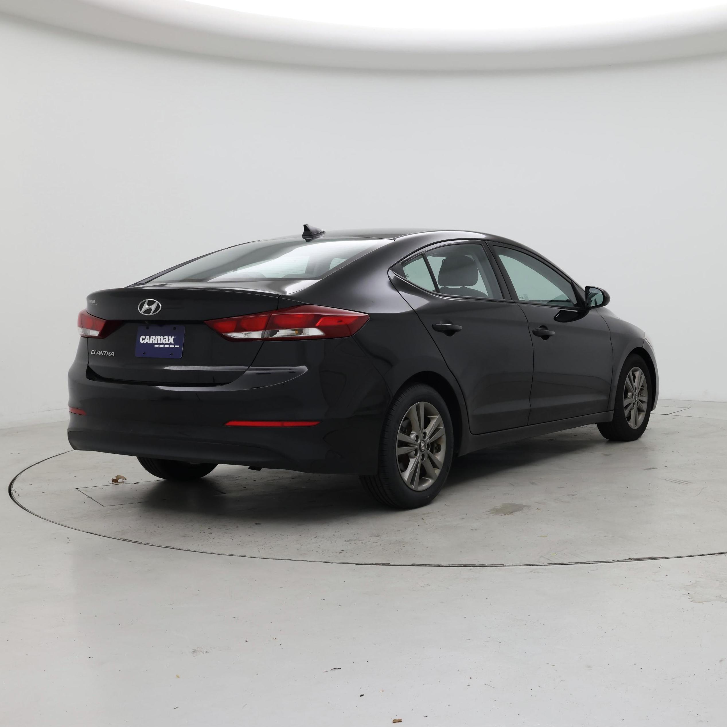 Thumbnail: 2018 Hyundai Elantra - 8