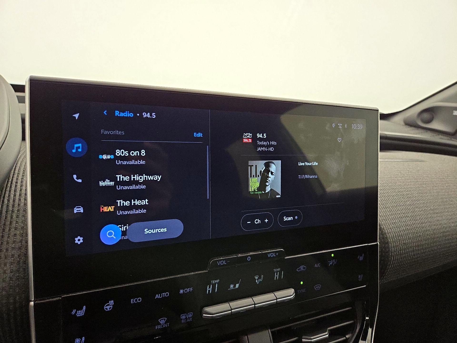 Thumbnail: 2024 Toyota bZ4X - 15