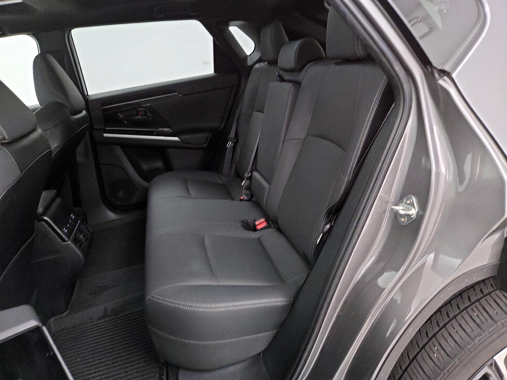 Thumbnail: 2024 Toyota bZ4X - 20