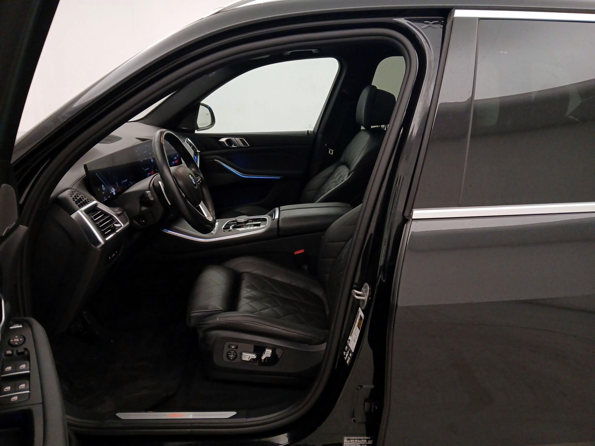 Thumbnail: 2024 BMW X5 - 11