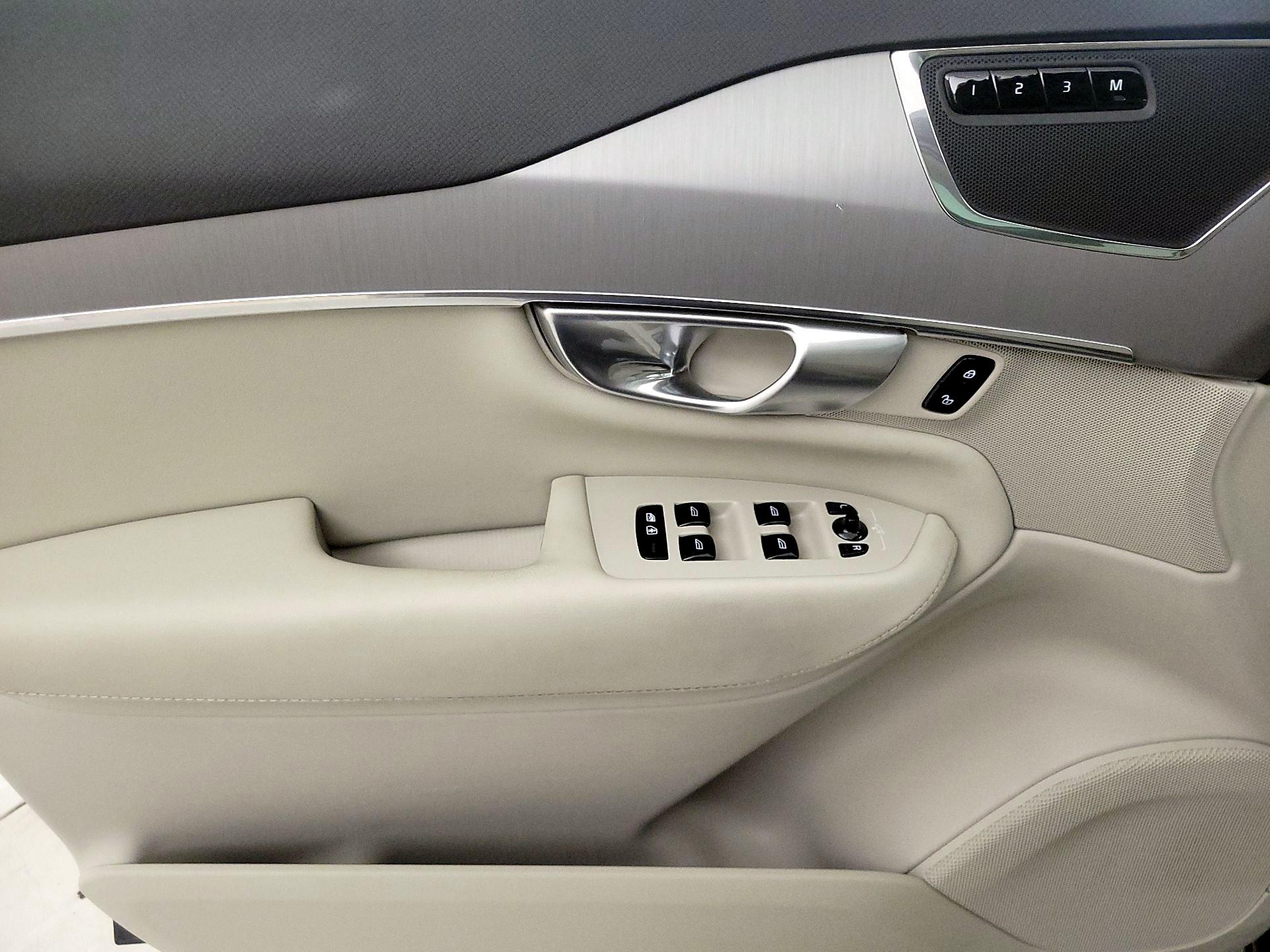 Thumbnail: 2024 Volvo XC90 - 10
