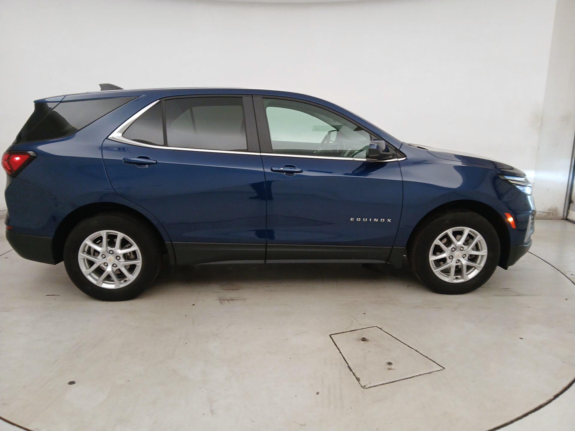 Thumbnail: 2023 Chevrolet Equinox - 4