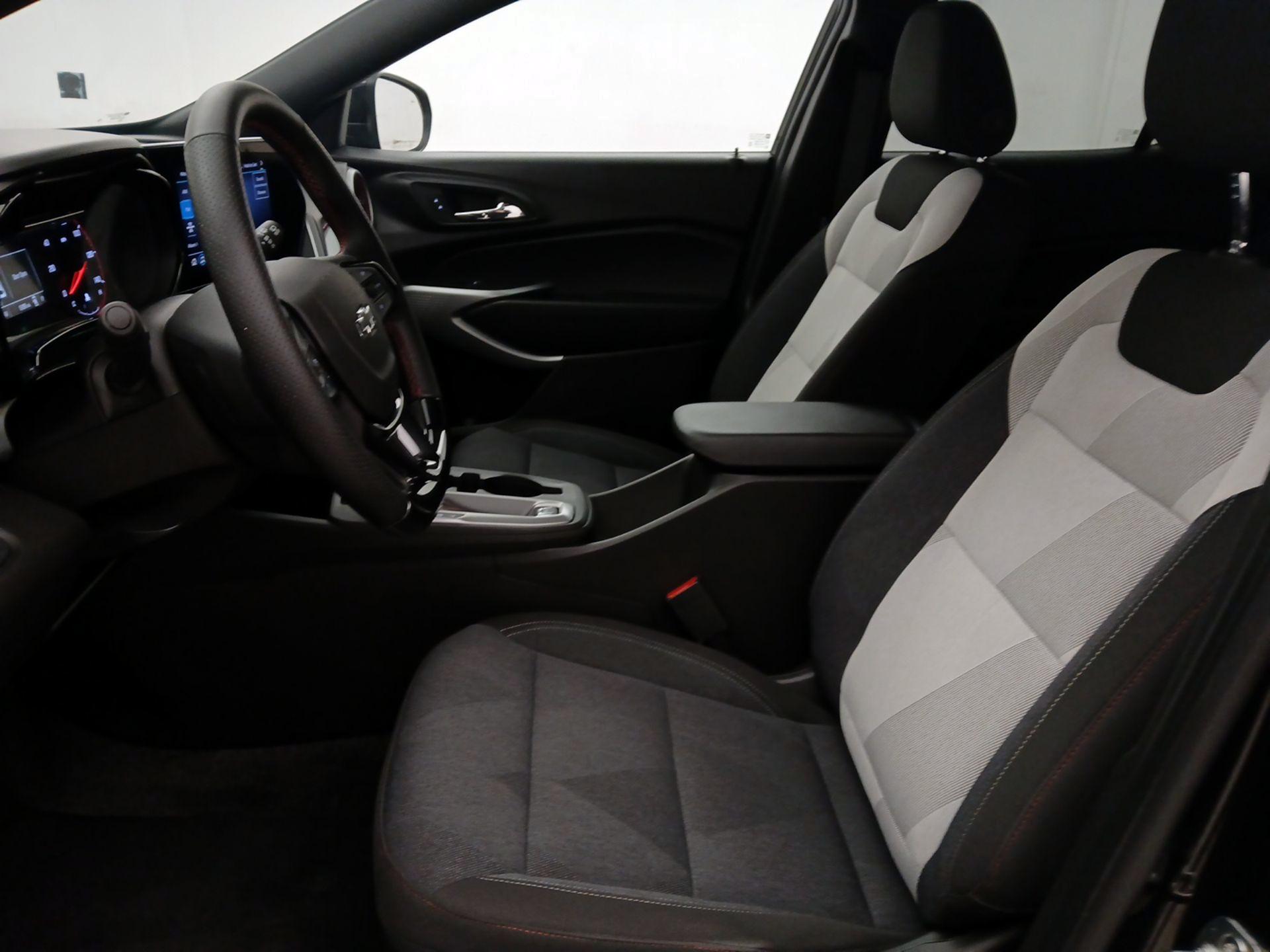 Thumbnail: 2024 Chevrolet Trax - 9