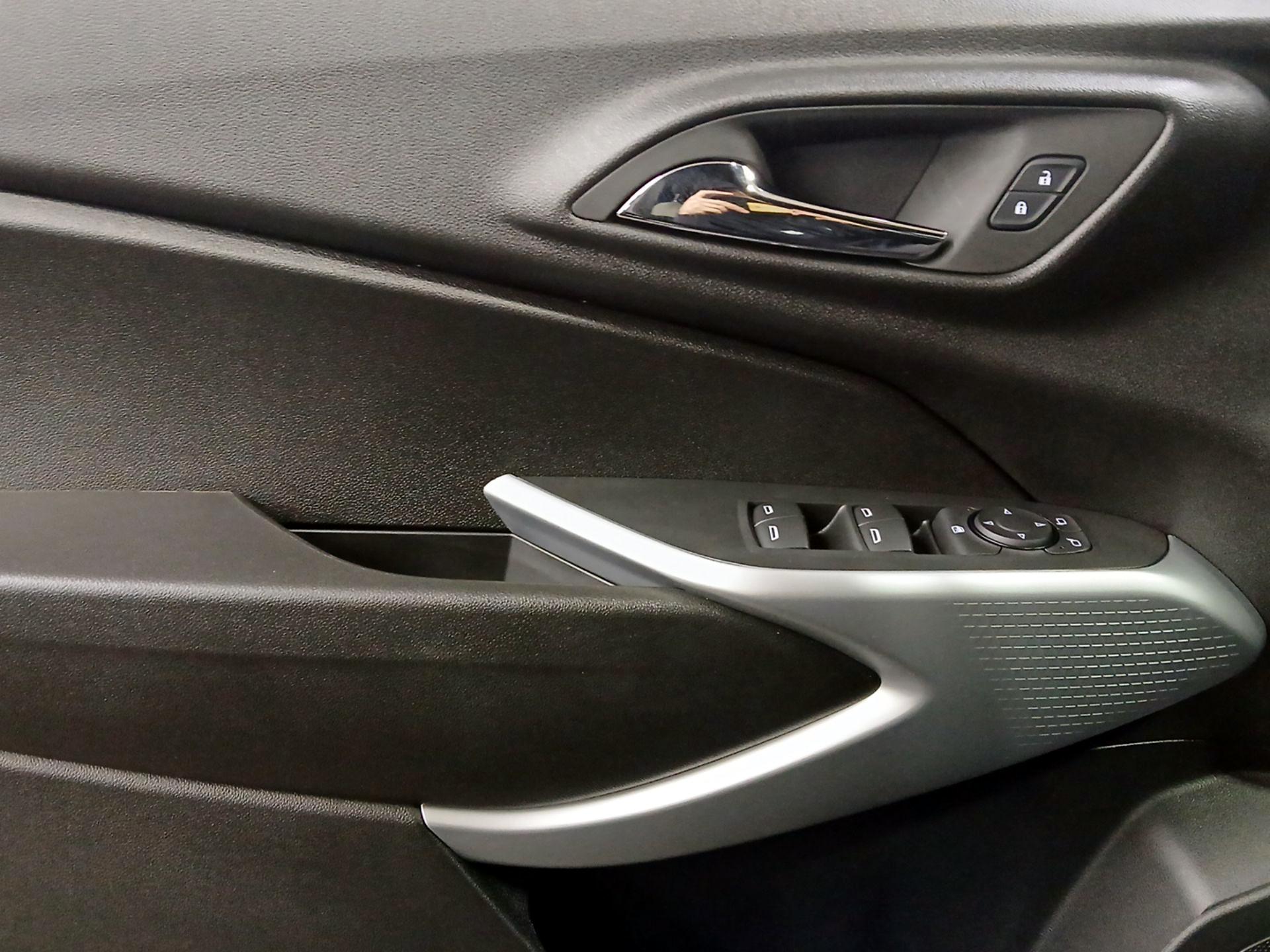 Thumbnail: 2024 Chevrolet Trax - 10